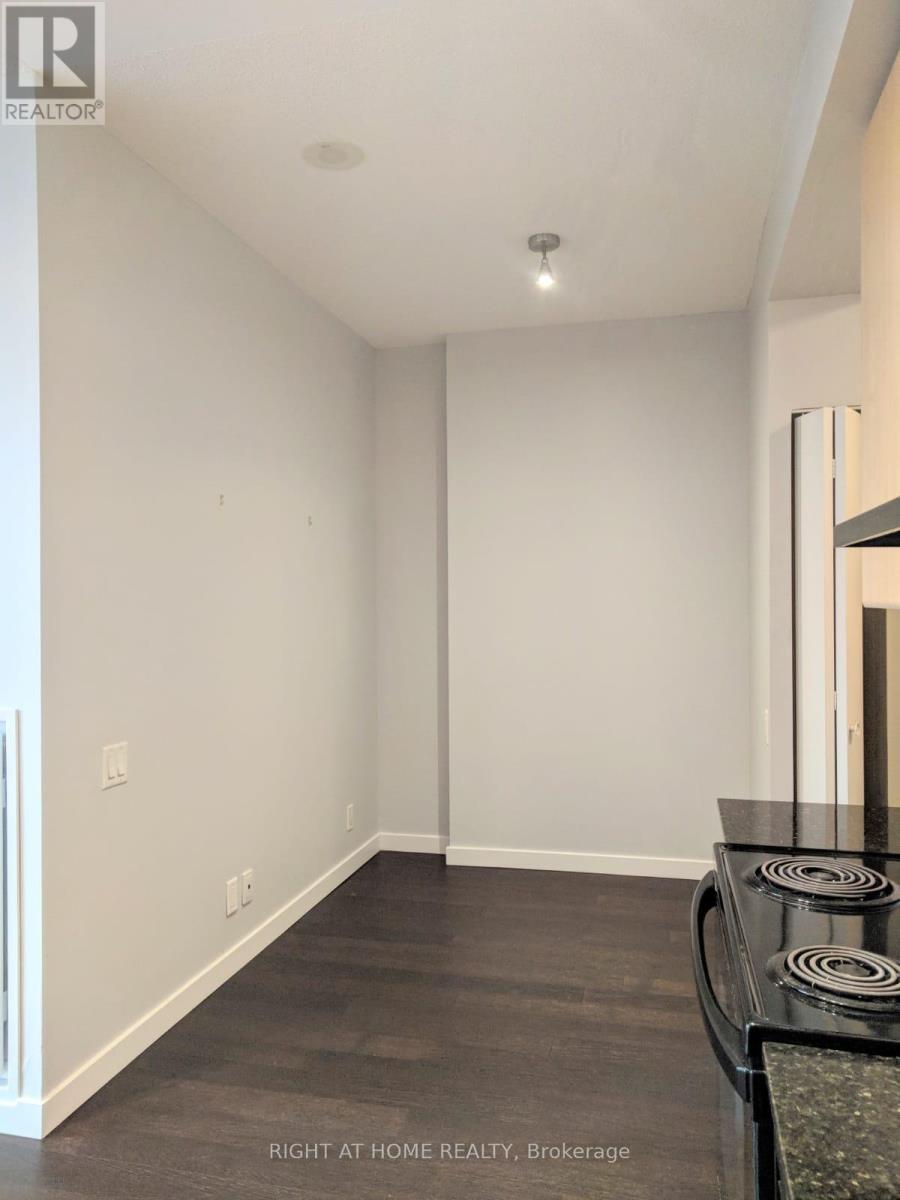 803 - 30 Canterbury Place, Toronto, Ontario  M2N 0B9 - Photo 3 - C13108308
