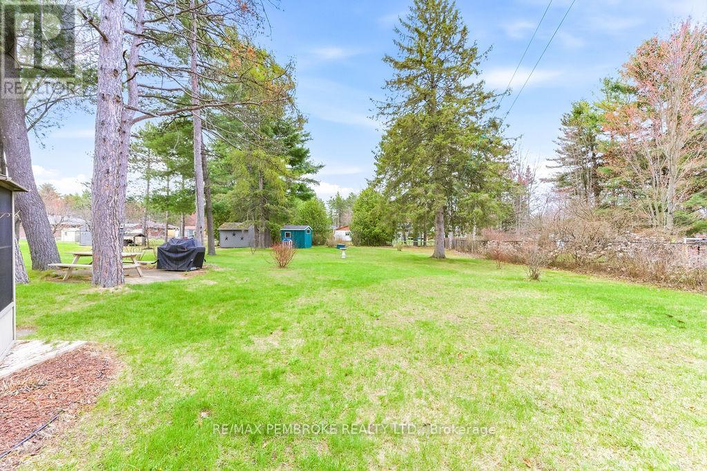 20 Elmer Avenue, Petawawa, Ontario  K8H 2M2 - Photo 21 - X13108298