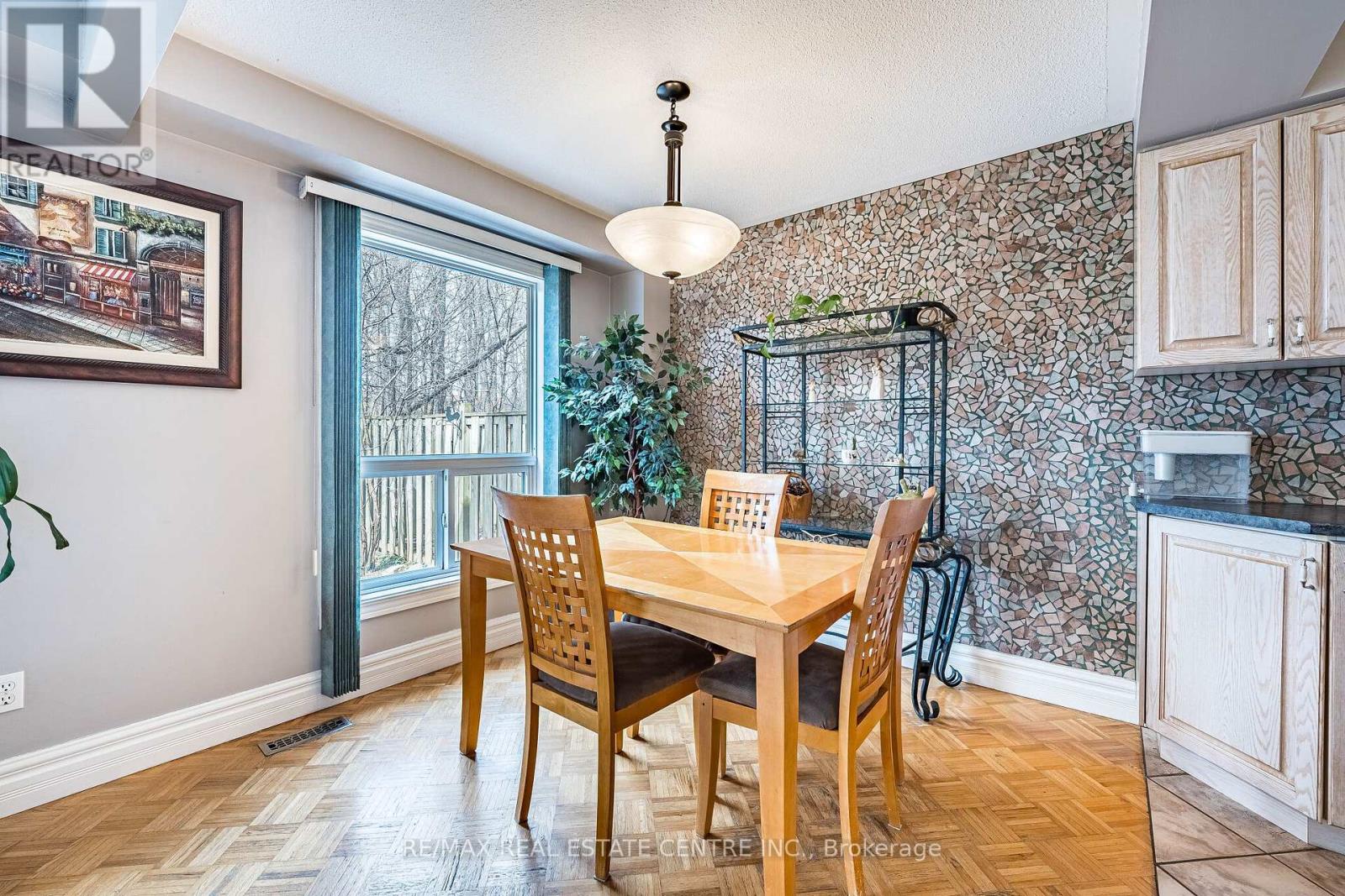 7 Morley Crescent, Brampton, Ontario  L6S 3K8 - Photo 9 - W13058690