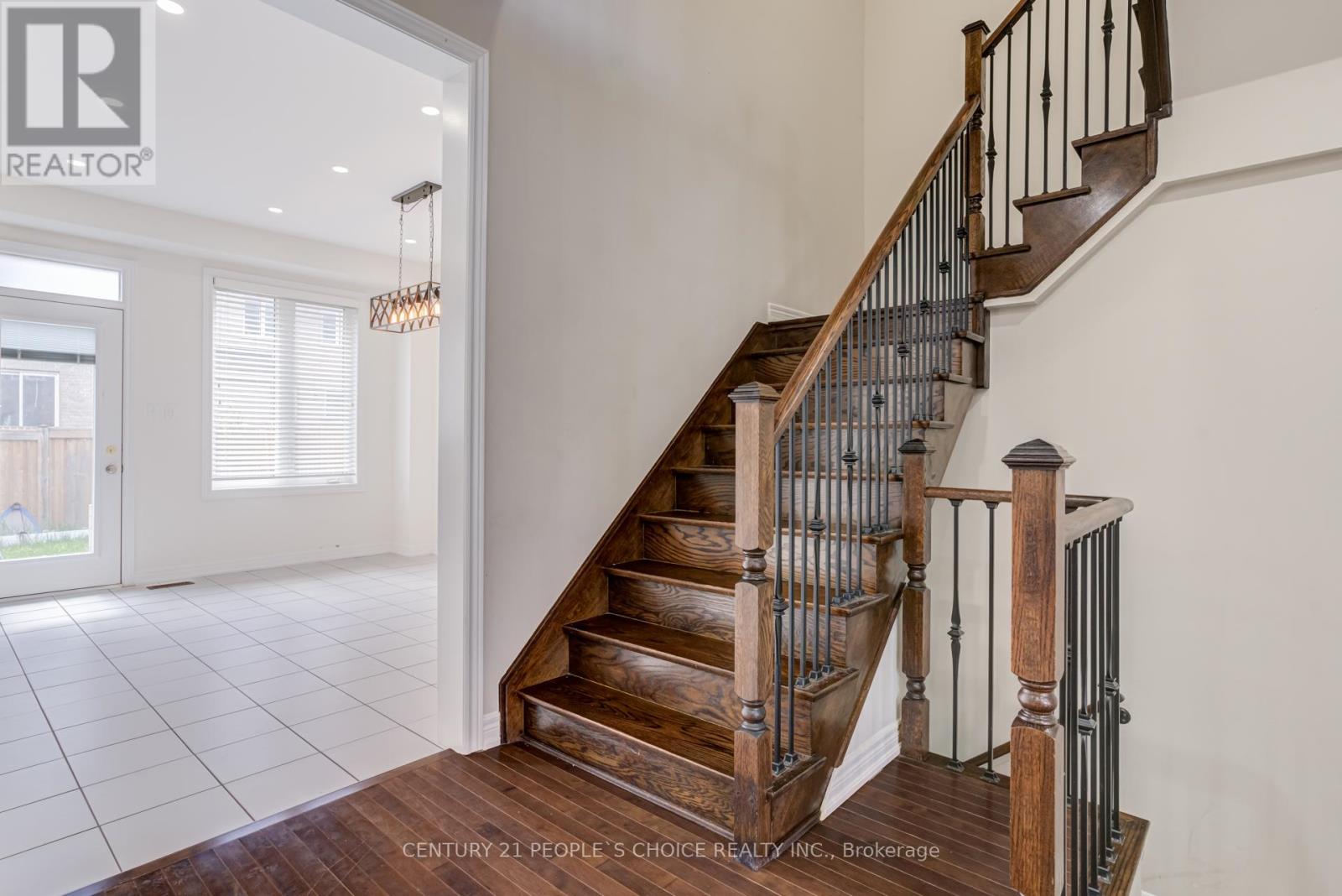 32 Yellow Sorrel Road, Brampton, Ontario  L6R 0B6 - Photo 10 - W13100026
