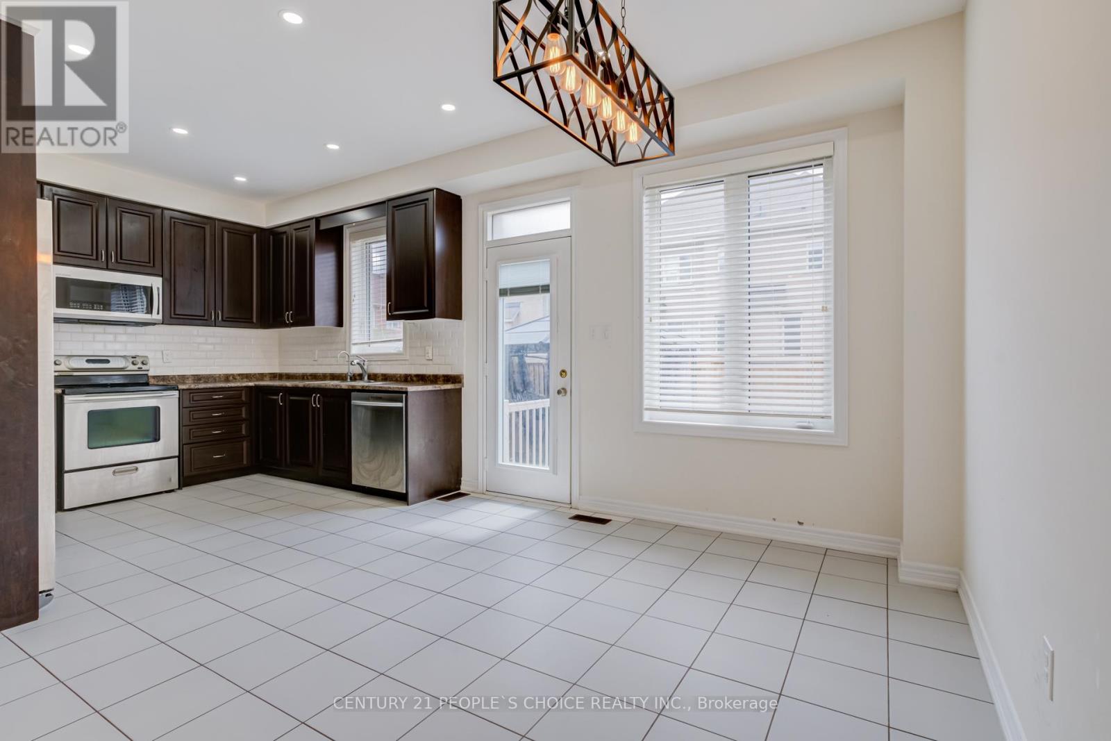 32 Yellow Sorrel Road, Brampton, Ontario  L6R 0B6 - Photo 12 - W13100026