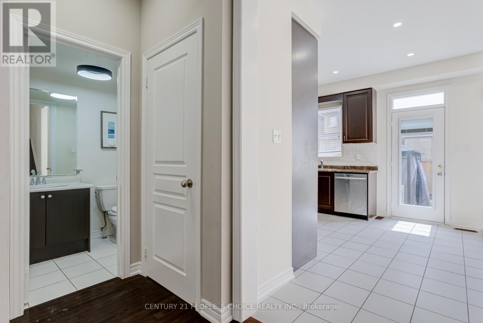 32 Yellow Sorrel Road, Brampton, Ontario  L6R 0B6 - Photo 16 - W13100026