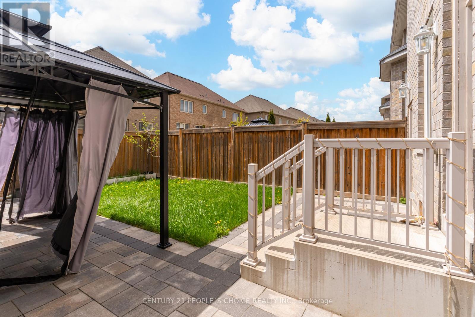 32 Yellow Sorrel Road, Brampton, Ontario  L6R 0B6 - Photo 48 - W13100026
