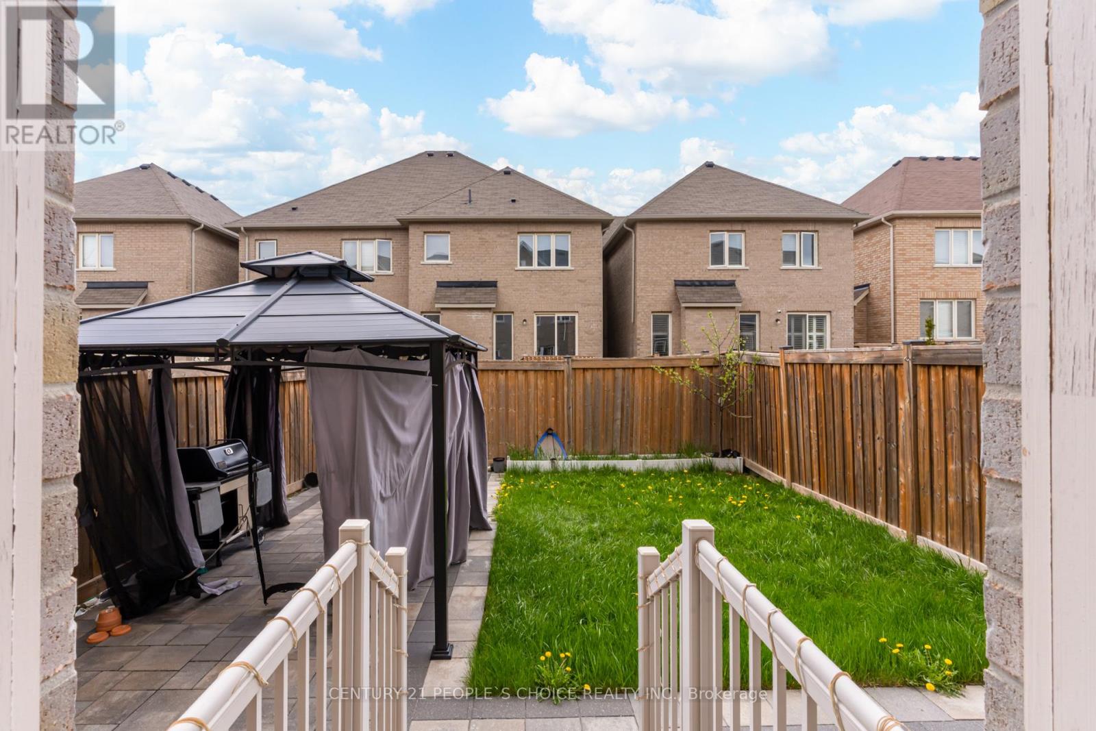 32 Yellow Sorrel Road, Brampton, Ontario  L6R 0B6 - Photo 47 - W13100026
