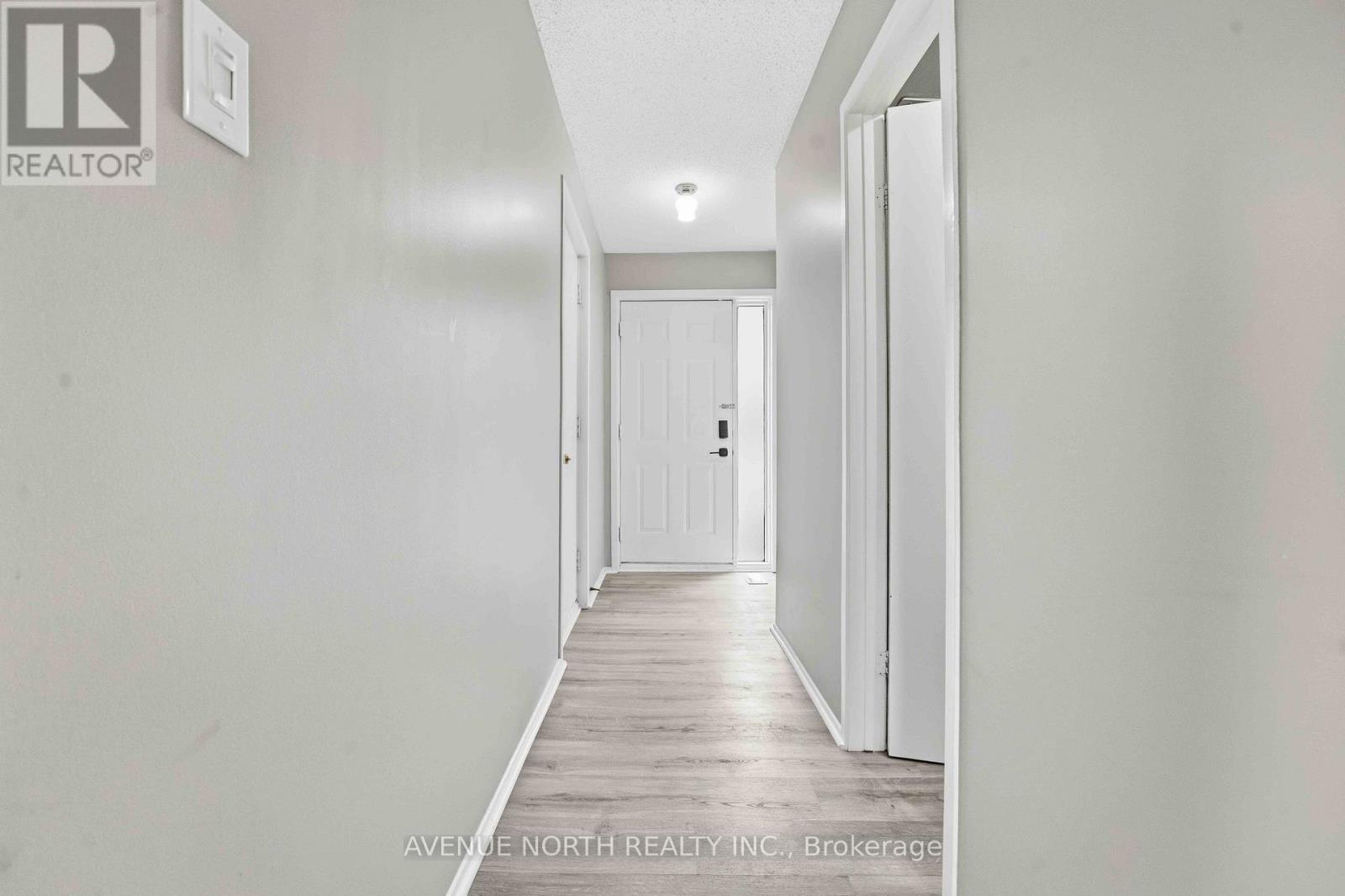 6467 Natalie Way, Ottawa, Ontario  K1C 4Y3 - Photo 3 - X13108318