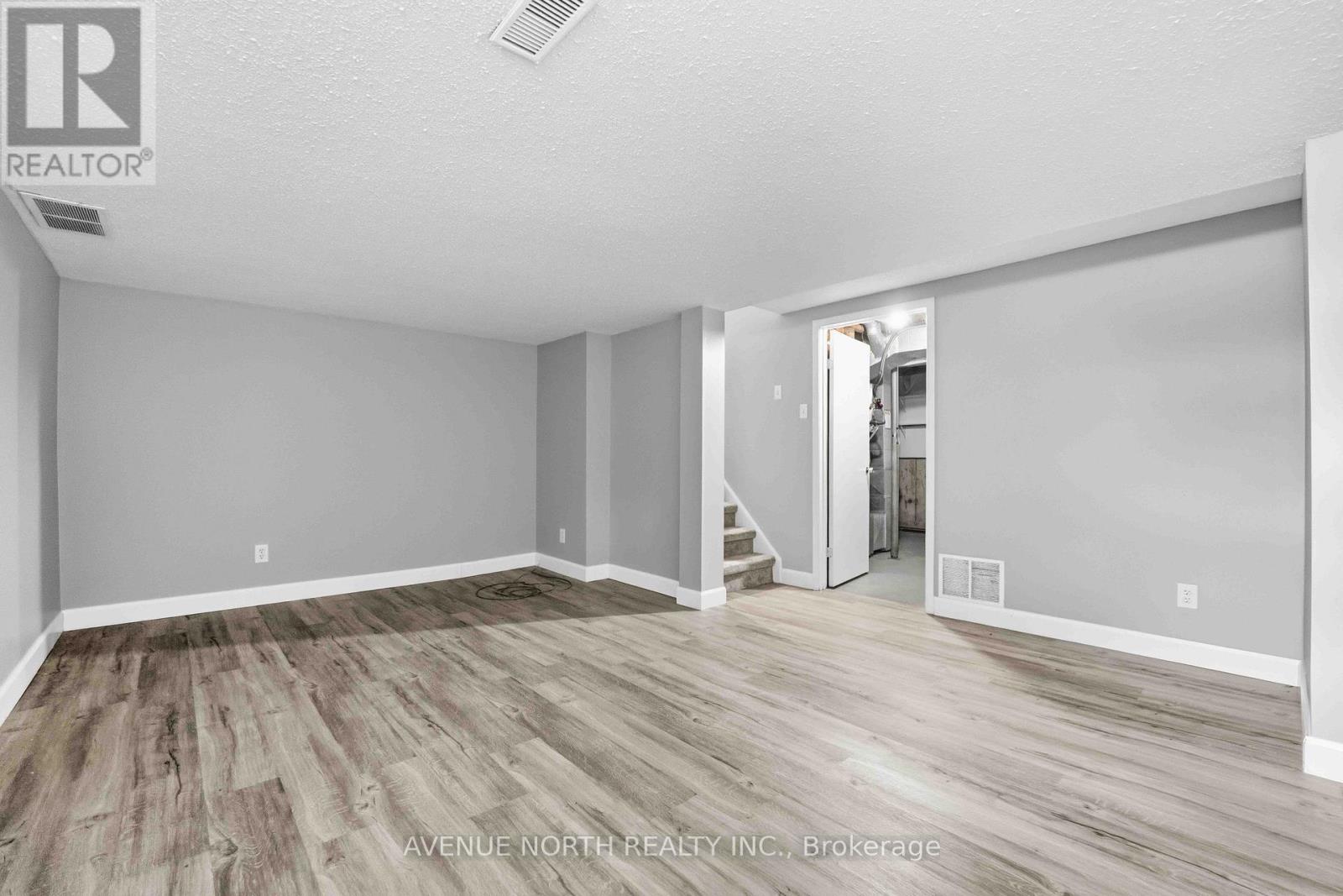 6467 Natalie Way, Ottawa, Ontario  K1C 4Y3 - Photo 33 - X13108318