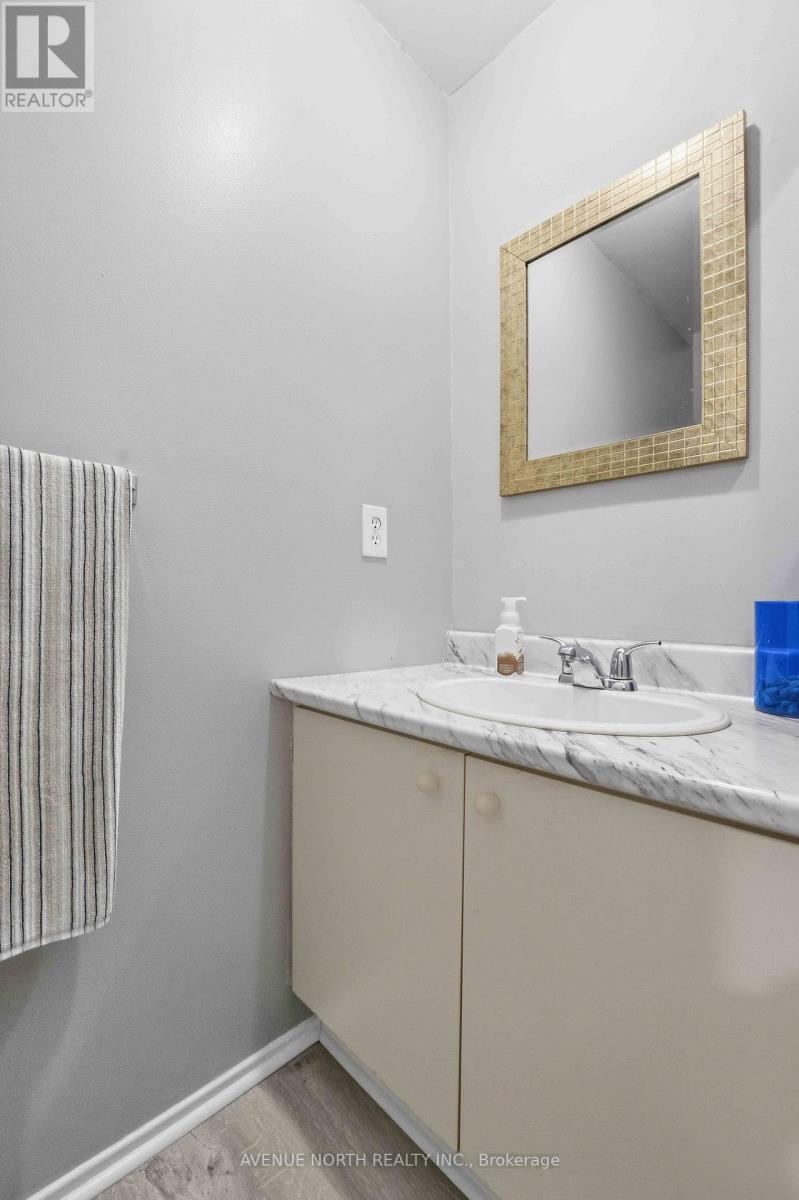 6467 Natalie Way, Ottawa, Ontario  K1C 4Y3 - Photo 5 - X13108318