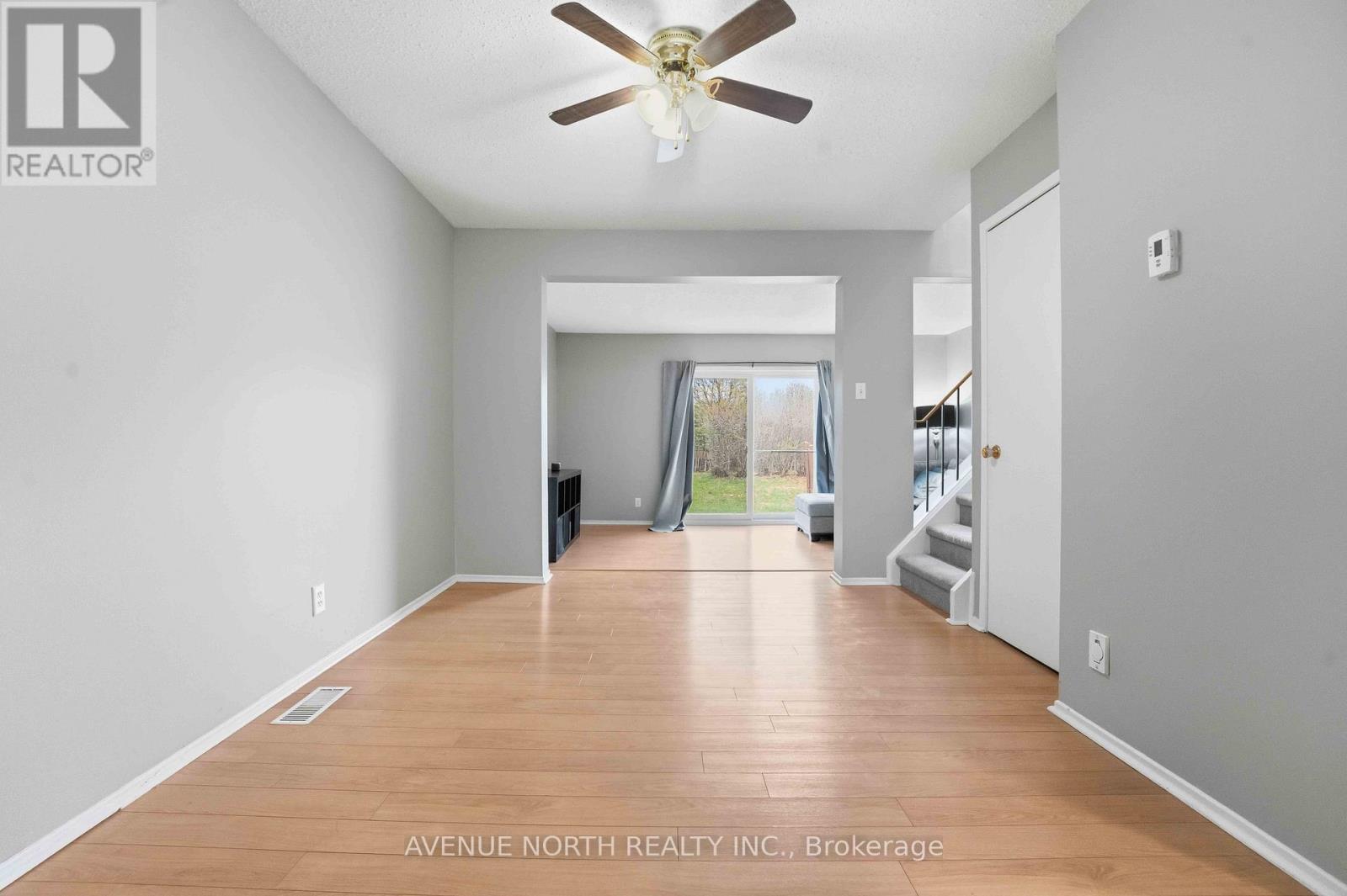 6467 Natalie Way, Ottawa, Ontario  K1C 4Y3 - Photo 6 - X13108318