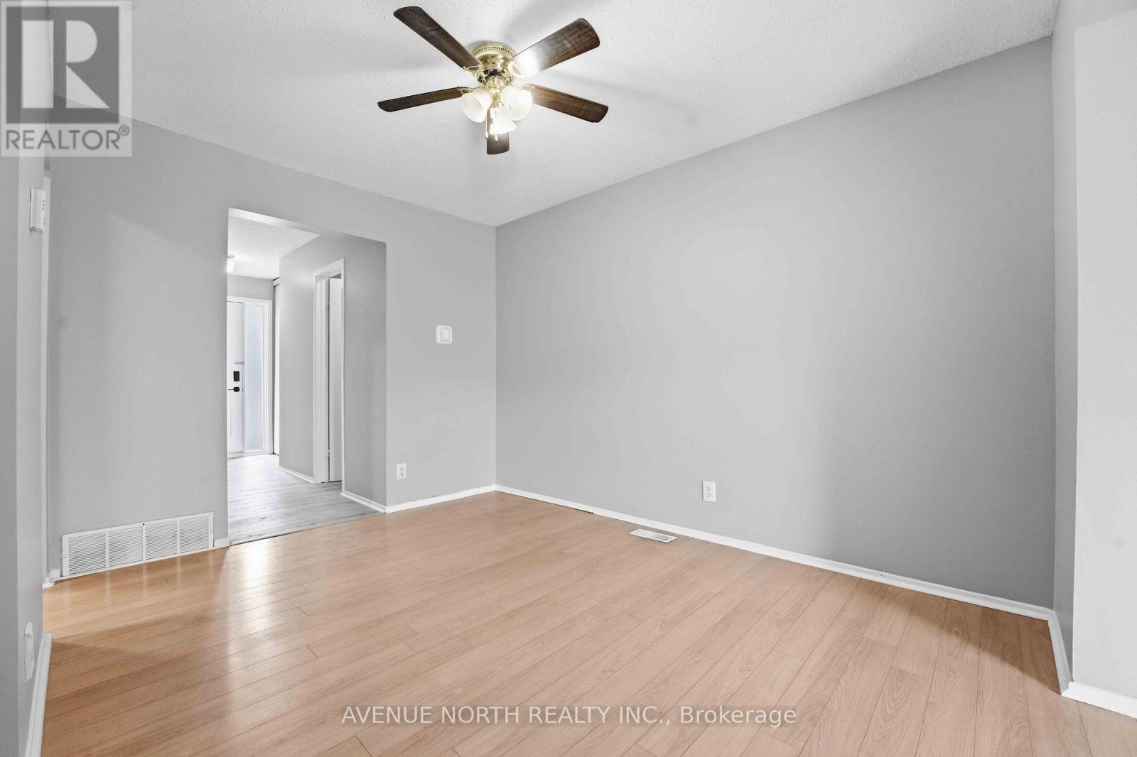 6467 Natalie Way, Ottawa, Ontario  K1C 4Y3 - Photo 8 - X13108318