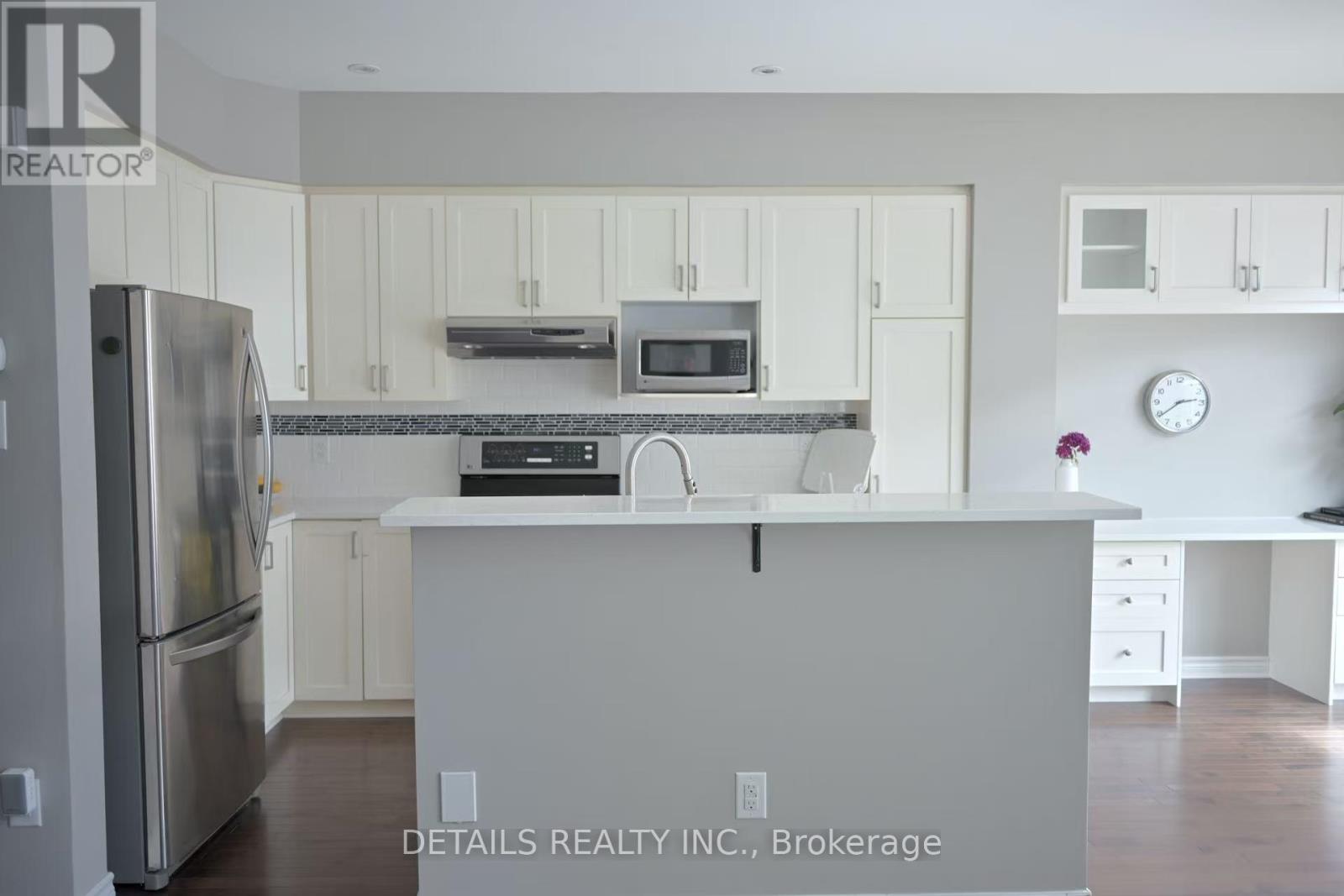 29 Torbec Avenue, Ottawa, Ontario  K2T 0B6 - Photo 4 - X13108340