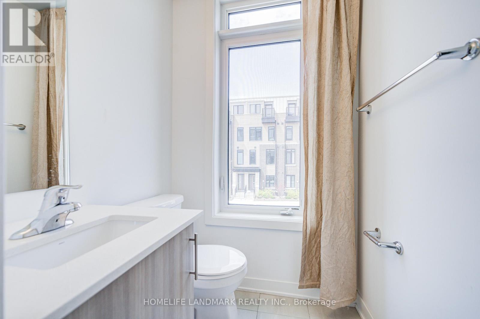 33 Case Ootes Drive, Toronto, Ontario  M4A 0C1 - Photo 14 - C13074428