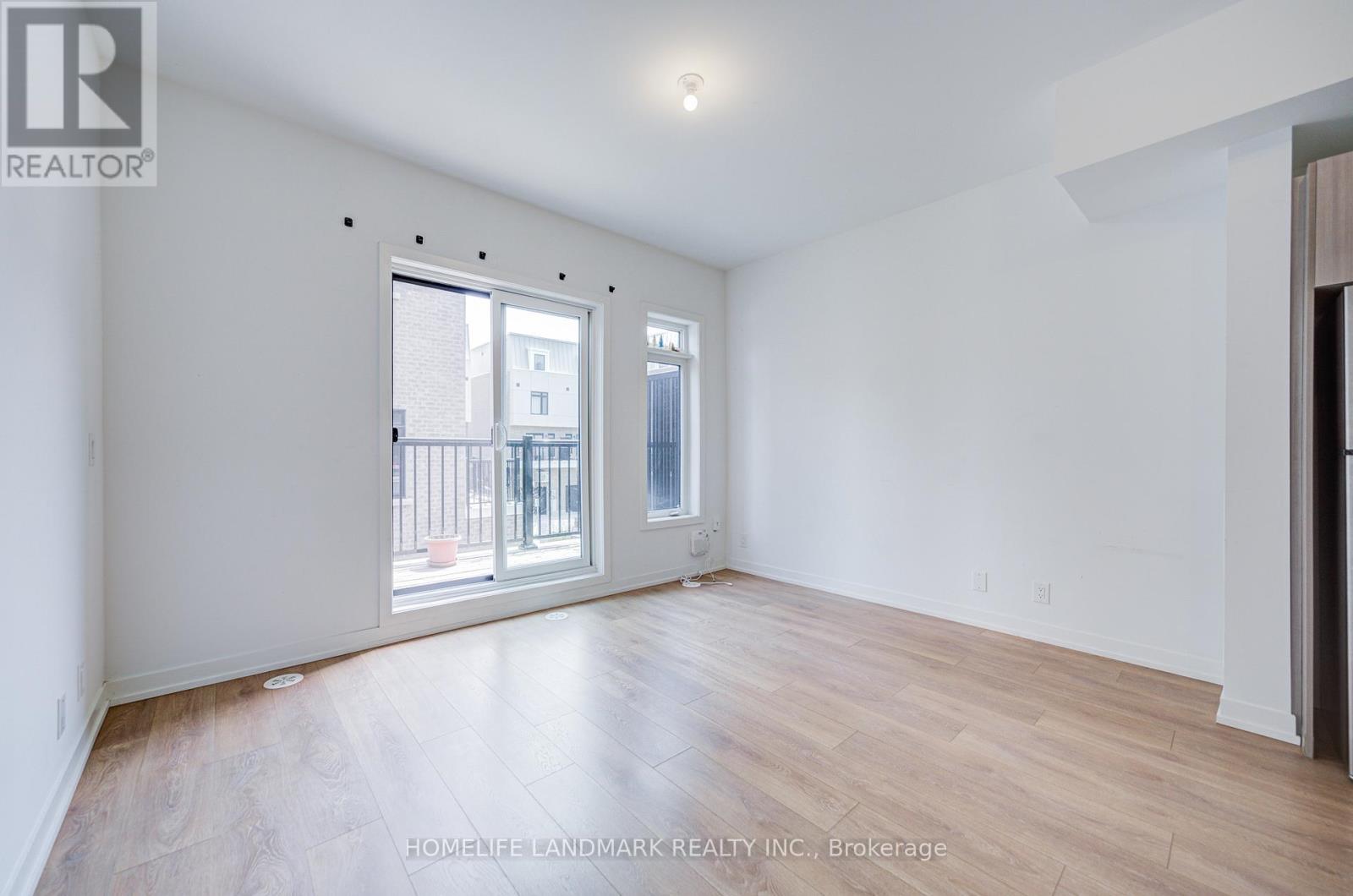 33 Case Ootes Drive, Toronto, Ontario  M4A 0C1 - Photo 4 - C13074428