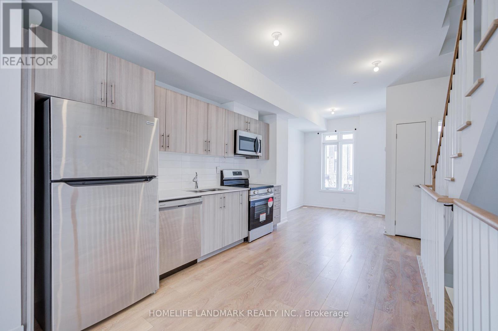 33 Case Ootes Drive, Toronto, Ontario  M4A 0C1 - Photo 9 - C13074428