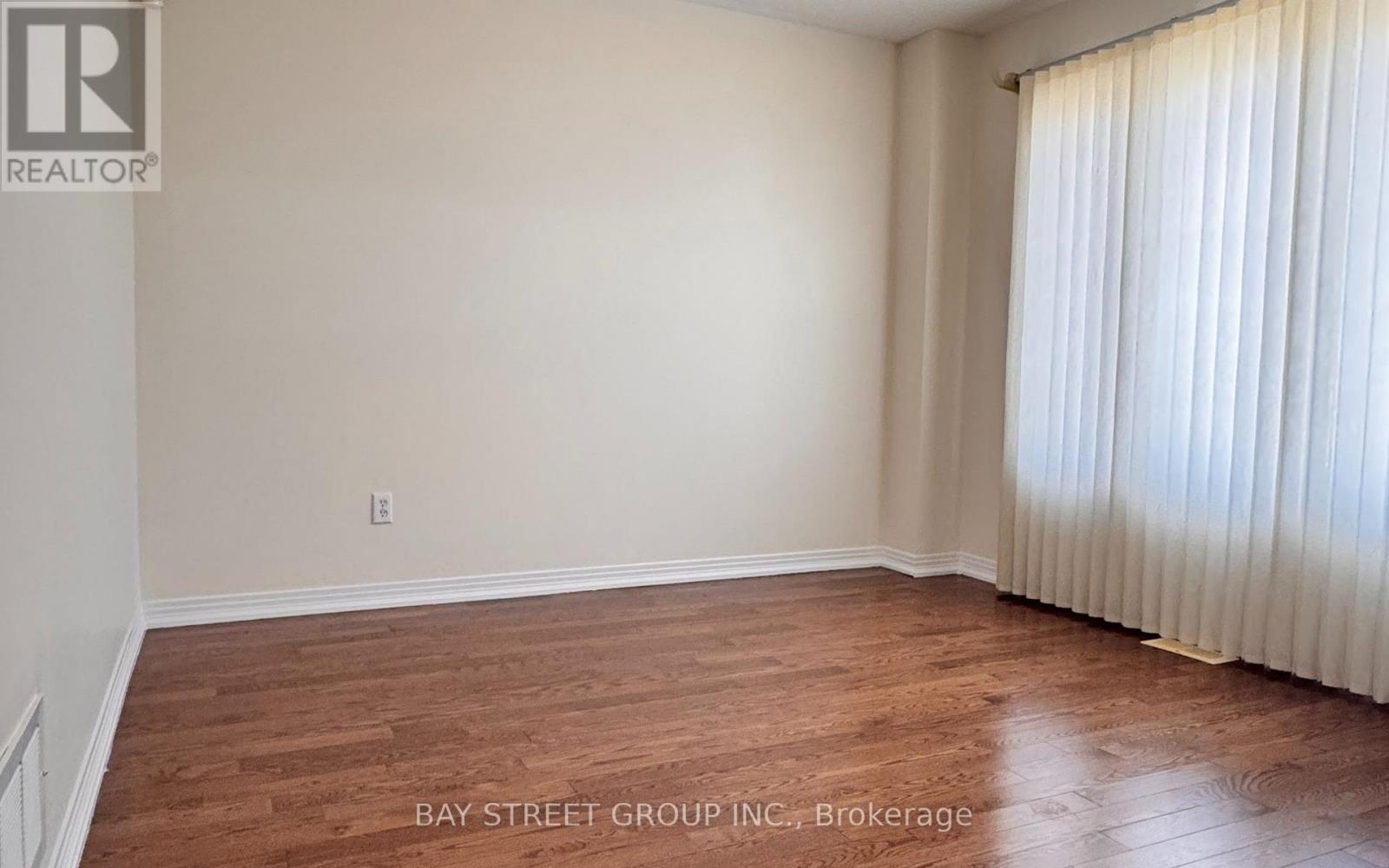 110 William Booth Avenue, Newmarket, Ontario  L3X 3B2 - Photo 2 - N13108326