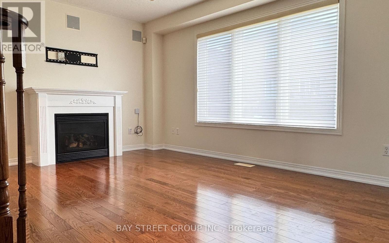 110 William Booth Avenue, Newmarket, Ontario  L3X 3B2 - Photo 4 - N13108326