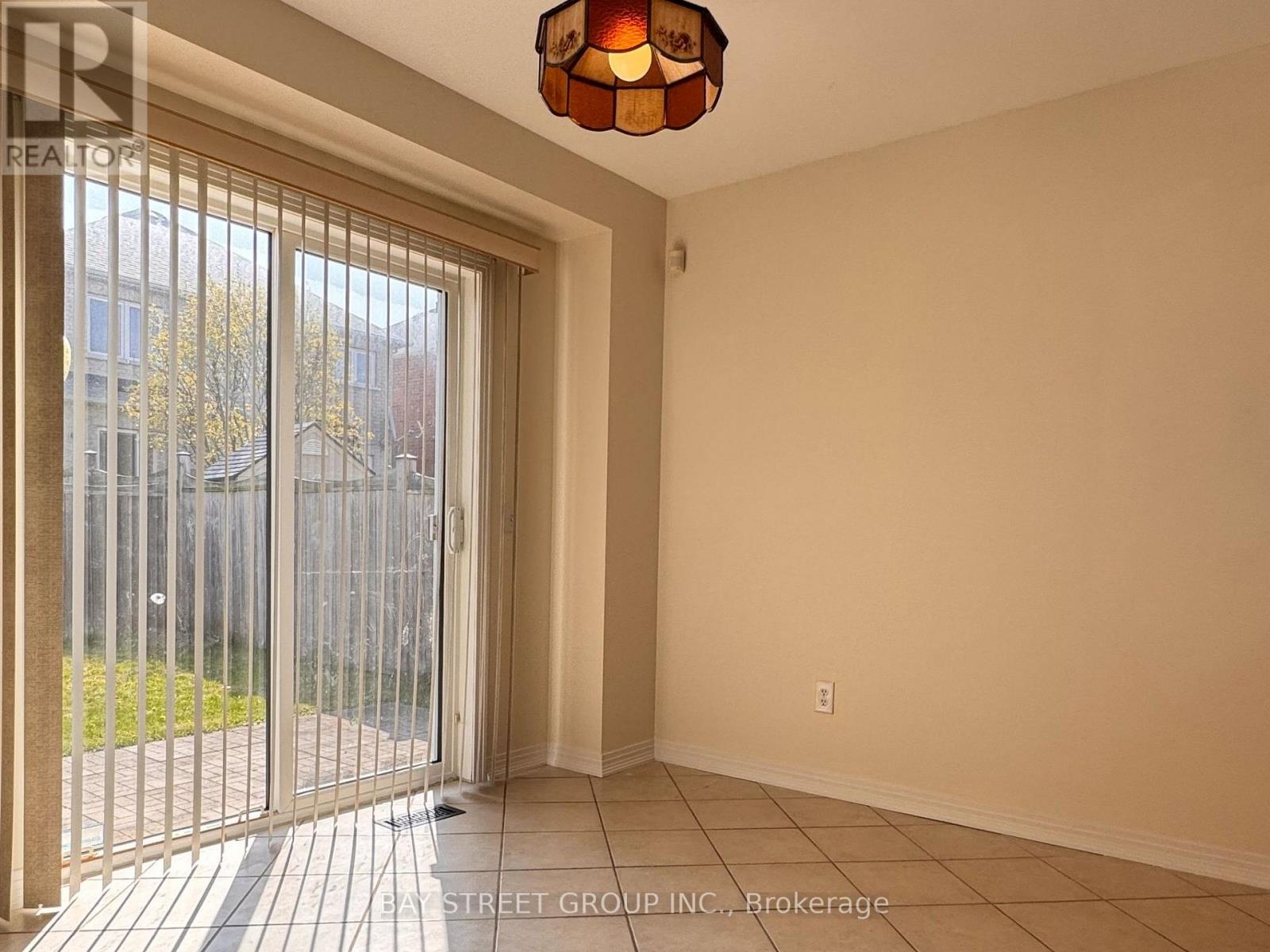 110 William Booth Avenue, Newmarket, Ontario  L3X 3B2 - Photo 7 - N13108326