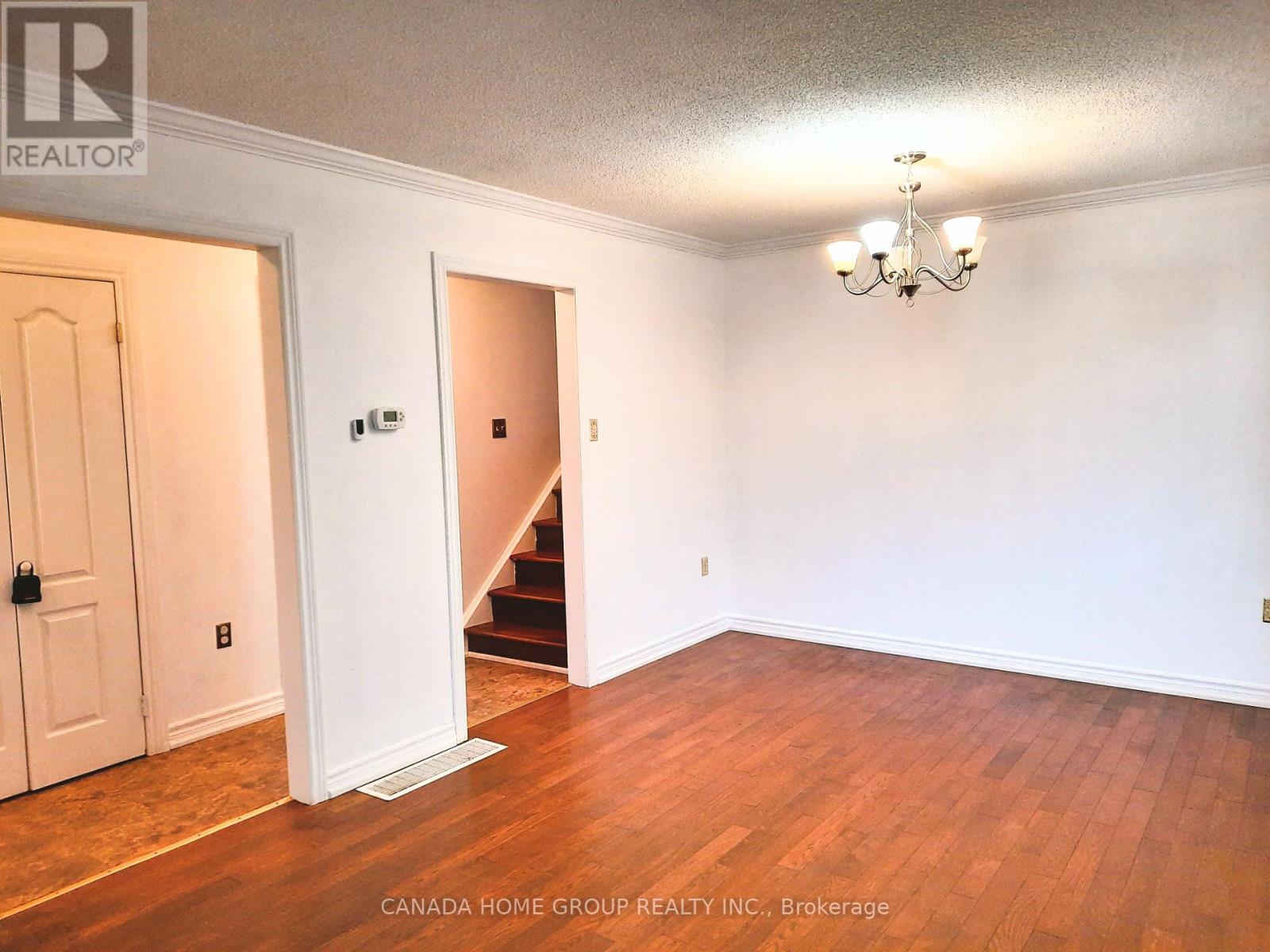 48 Pae Drive, Barrie, Ontario  L4N 7N8 - Photo 4 - S13108324