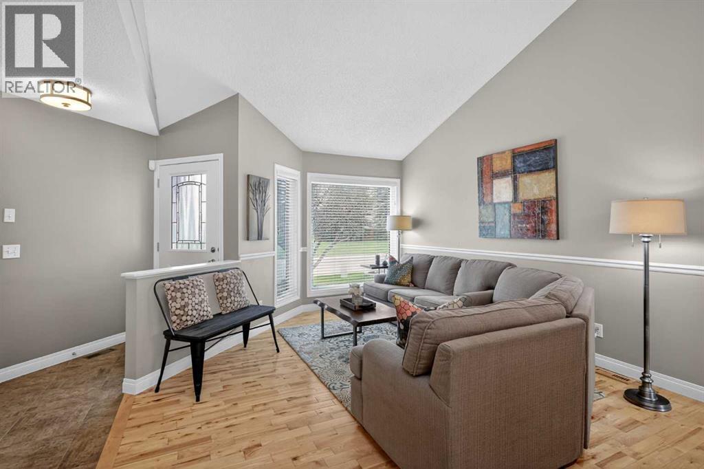 3513 Douglas Woods Heights Se, Calgary, Alberta  T2Z 2E9 - Photo 8 - A2306949