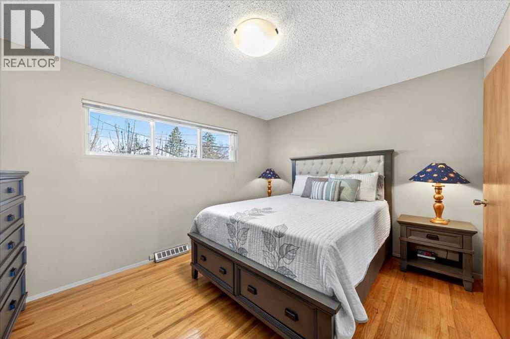 332 Whitney Crescent Se, Calgary, Alberta  T2J 1E9 - Photo 21 - A2308858