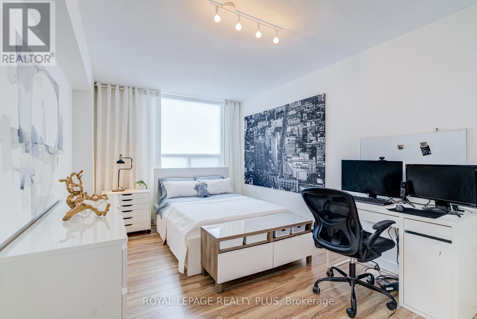 1204 - 39 Stavebank Road, Mississauga, Ontario  L5G 4N7 - Photo 18 - W13108338
