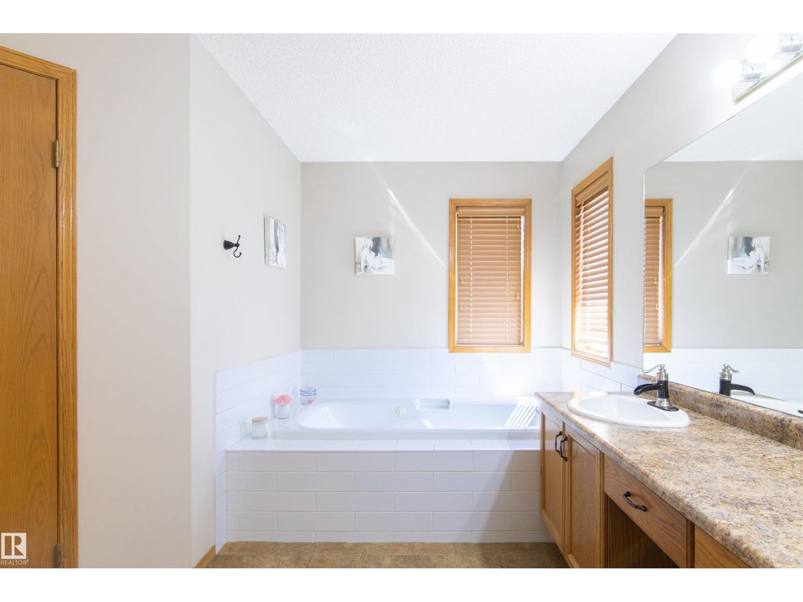1079 Potter Greens Dr Nw, Edmonton, Alberta  T5T 6A5 - Photo 16 - E4486904