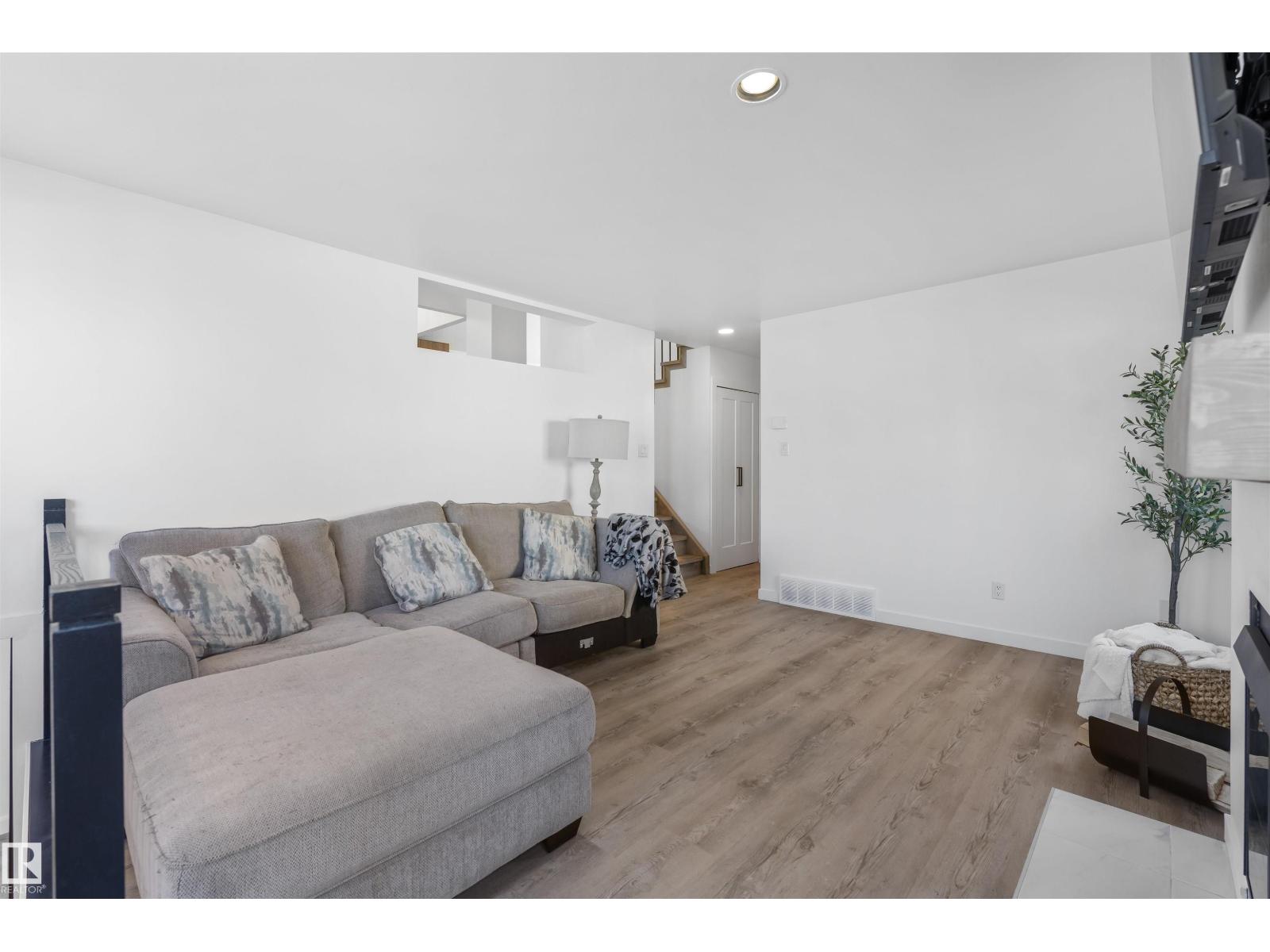 38 Woodcrest Av, St. Albert, Alberta  T8N 3H5 - Photo 50 - E4486905