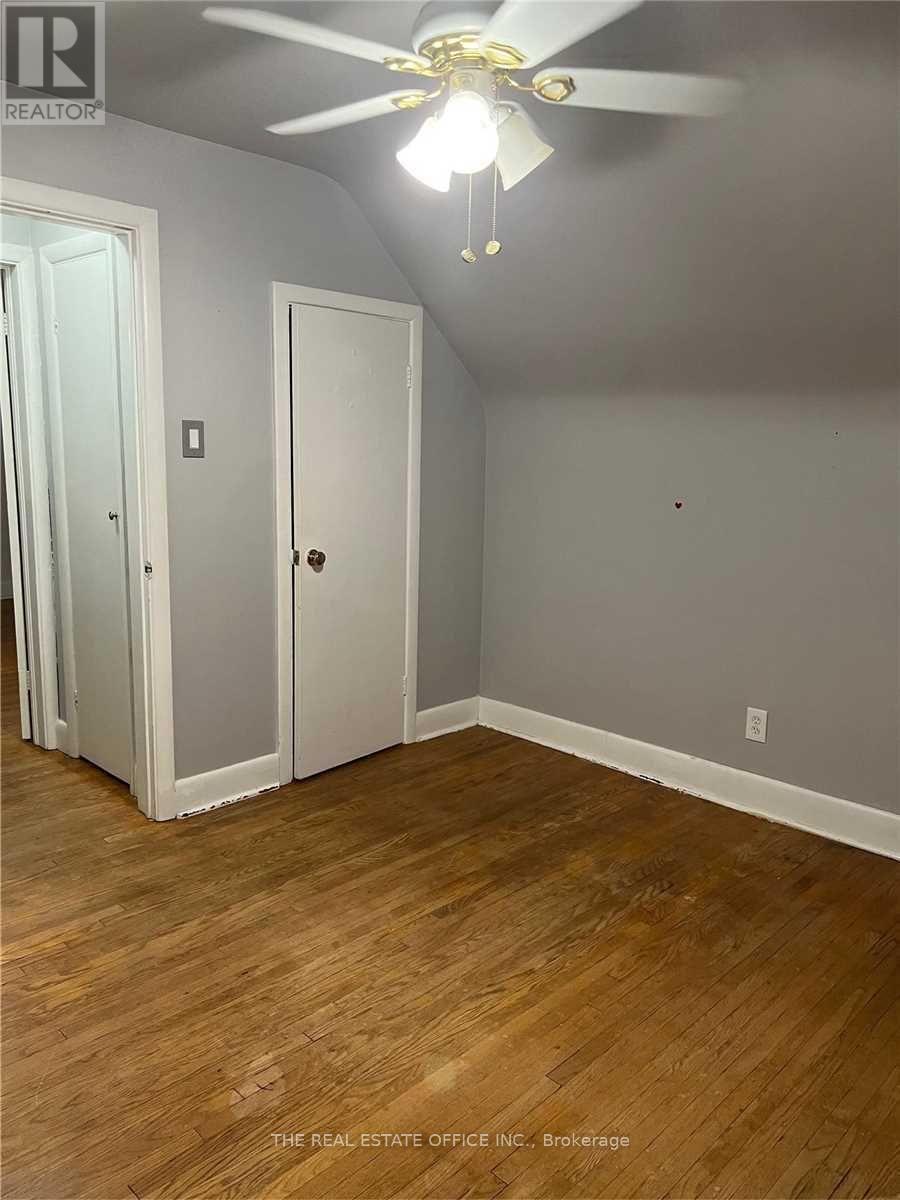 Upper - 44 Dallas Road, Toronto, Ontario  M2R 2J6 - Photo 16 - C13108354