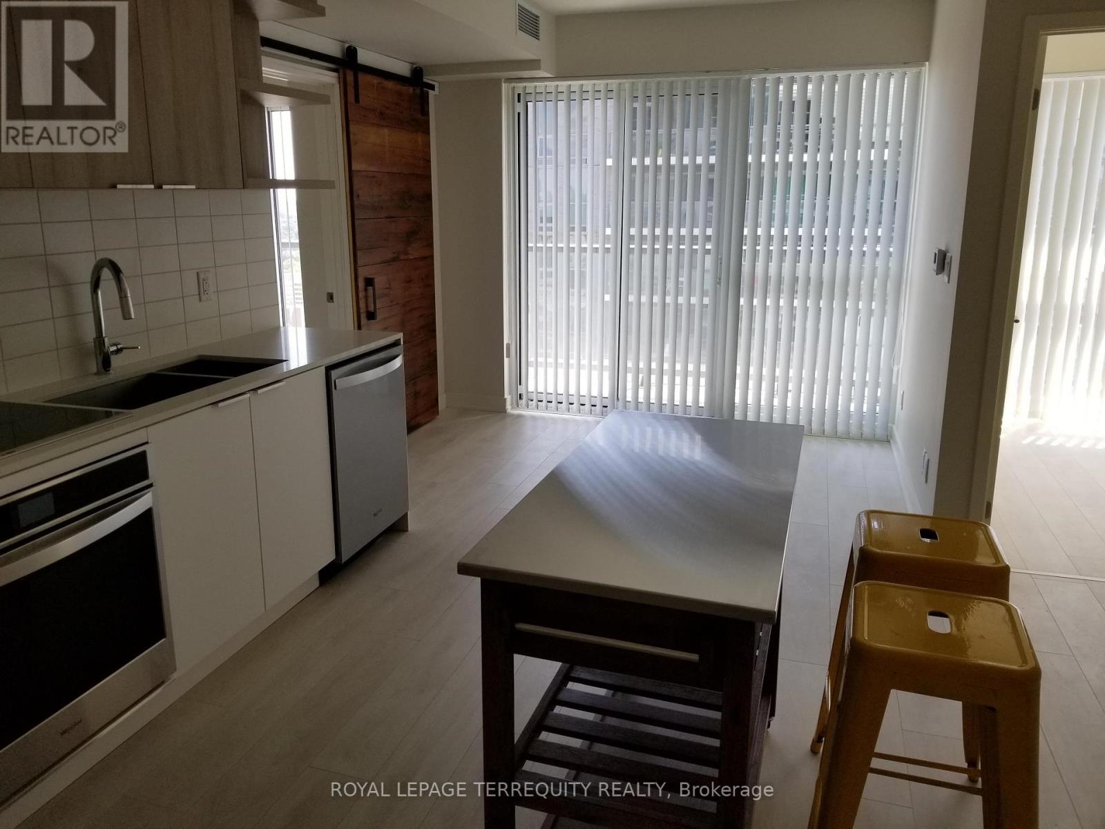 N2808 - 6 Sonic Way, Toronto, Ontario  M3C 0P1 - Photo 2 - C13108360