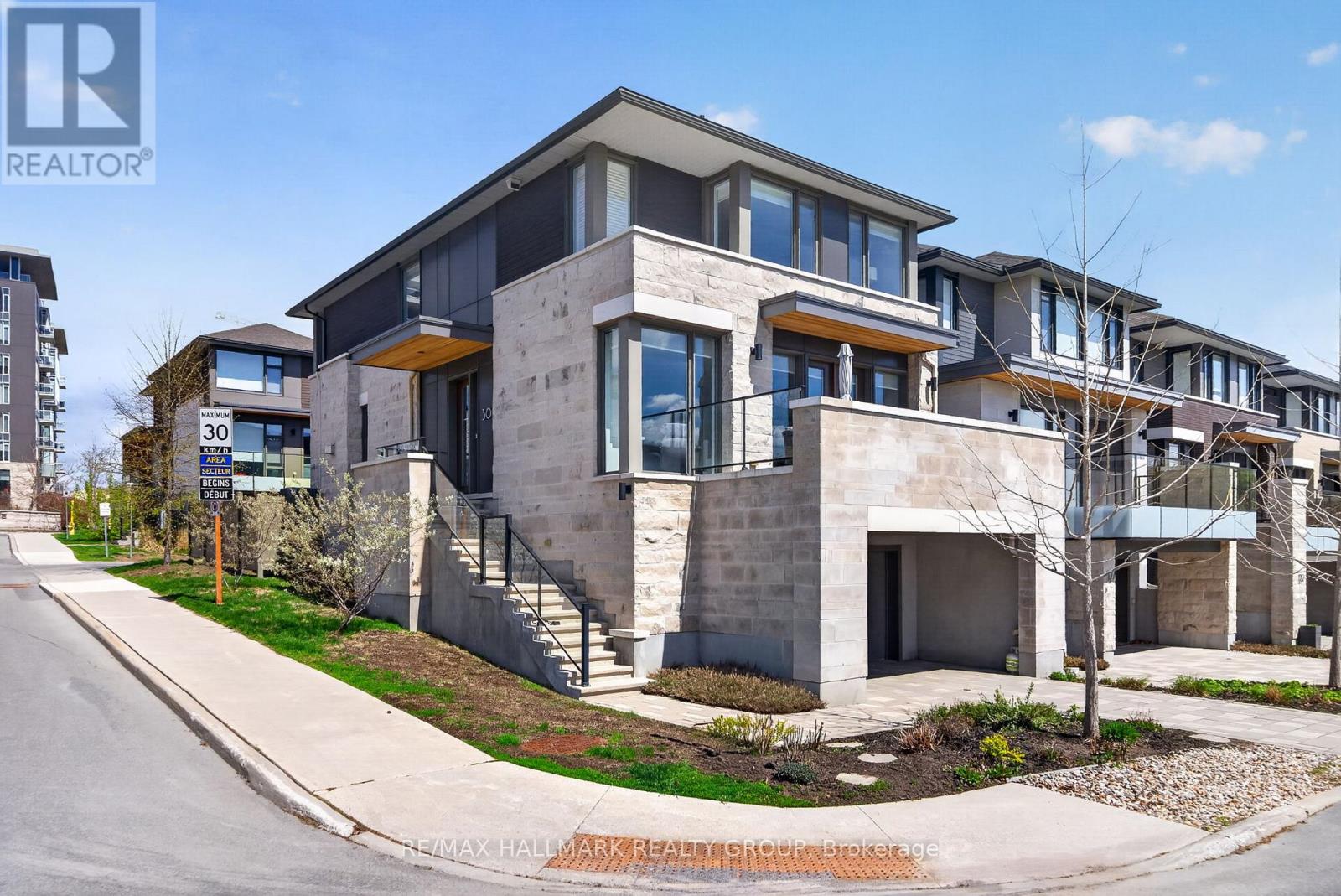 30 TELMON STREET, Ottawa, Ontario