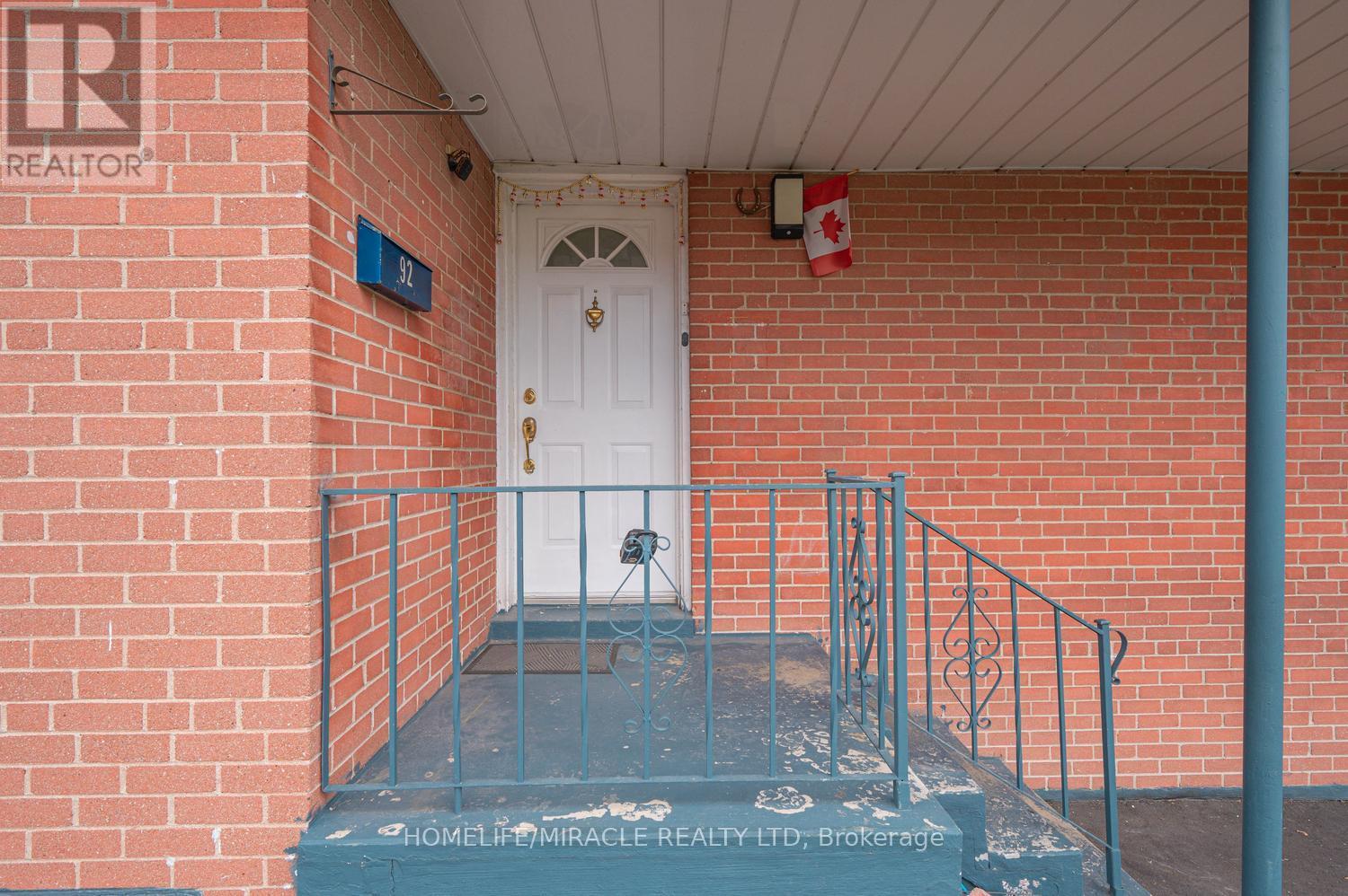 92 Taysham Crescent, Toronto, Ontario  M9V 1X3 - Photo 8 - W13107720