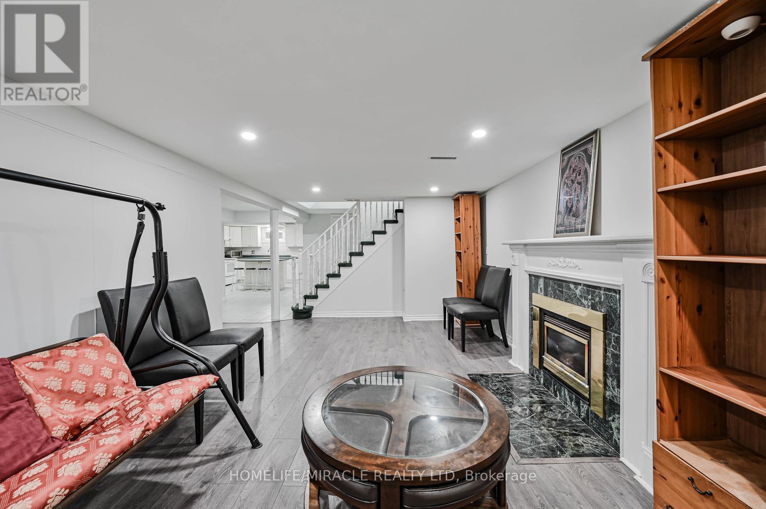 92 Taysham Crescent, Toronto, Ontario  M9V 1X3 - Photo 35 - W13107720