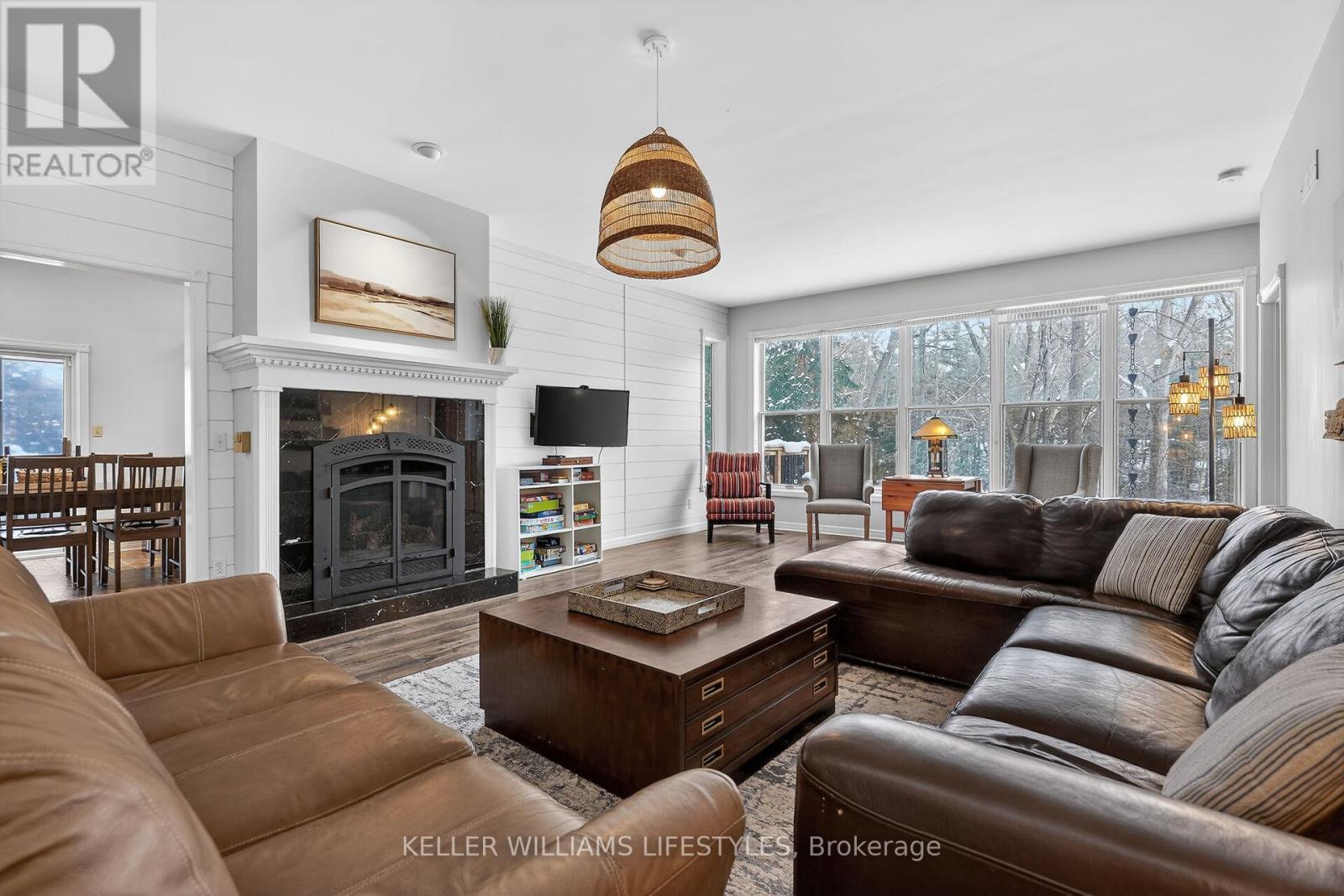 10240 Woodpark Court, Lambton Shores, Ontario  N0M 1T0 - Photo 10 - X12960456