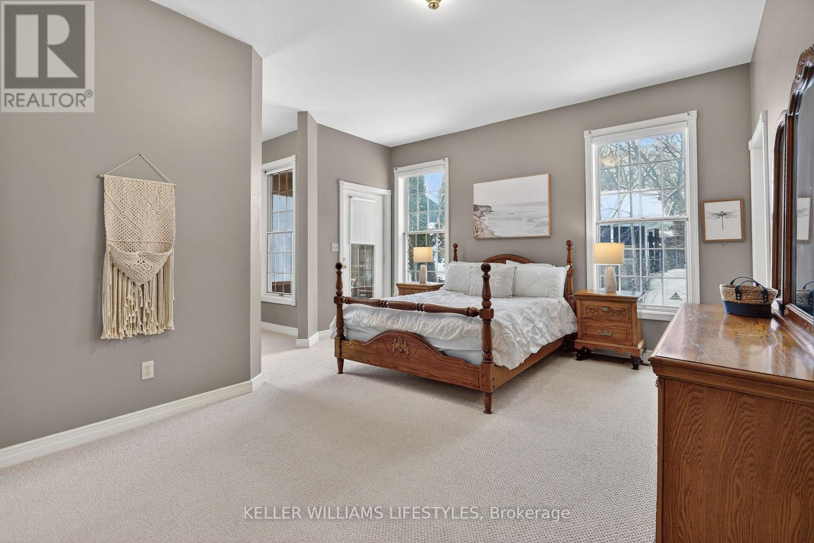 10240 Woodpark Court, Lambton Shores, Ontario  N0M 1T0 - Photo 14 - X12960456