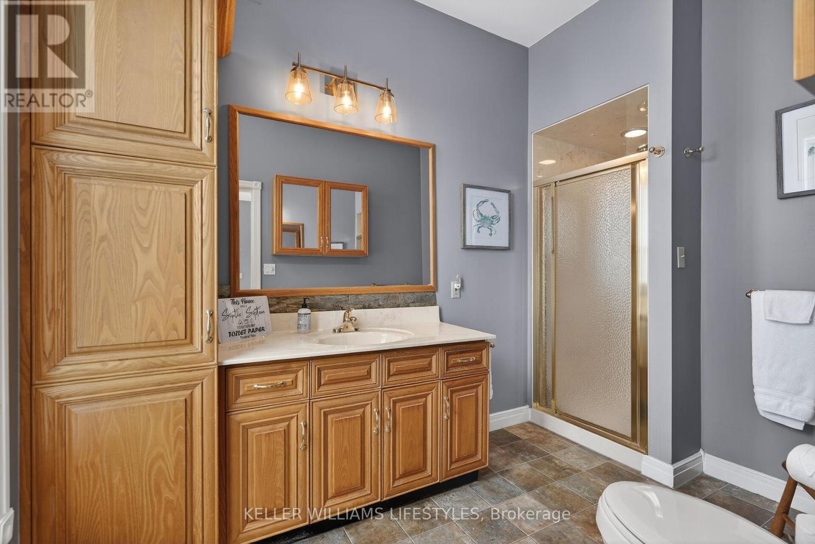 10240 Woodpark Court, Lambton Shores, Ontario  N0M 1T0 - Photo 17 - X12960456