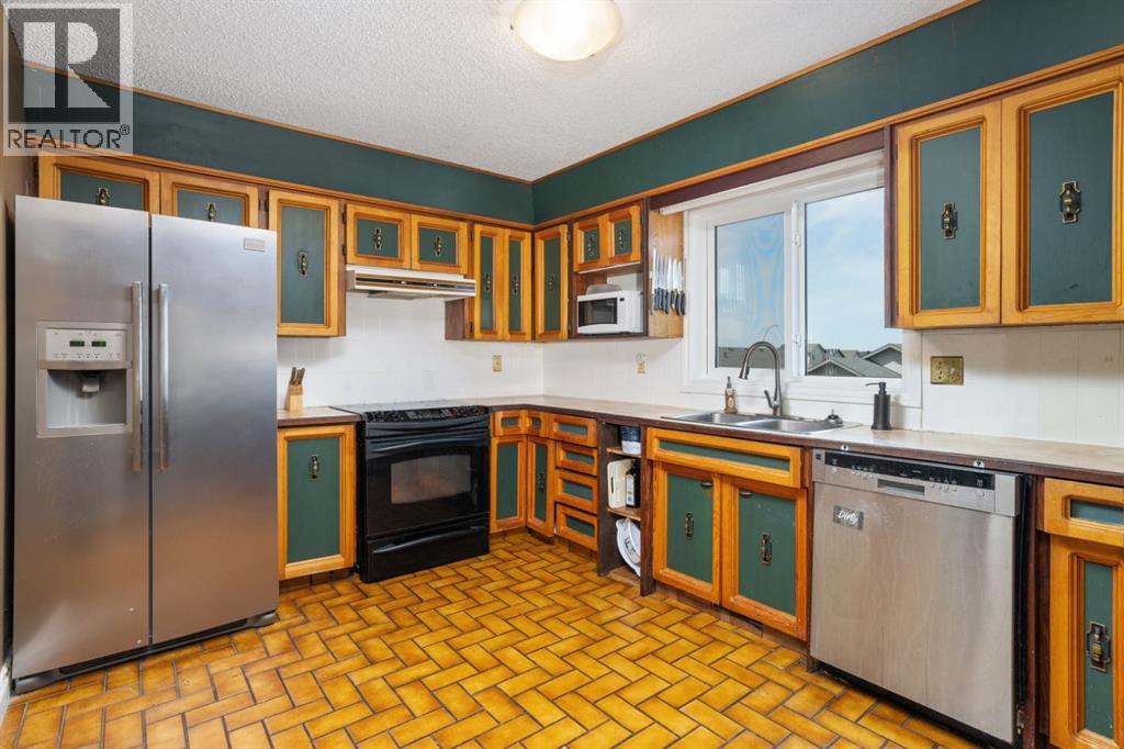4310 74 Street, Camrose, Alberta  T4V 3V3 - Photo 7 - A2309845