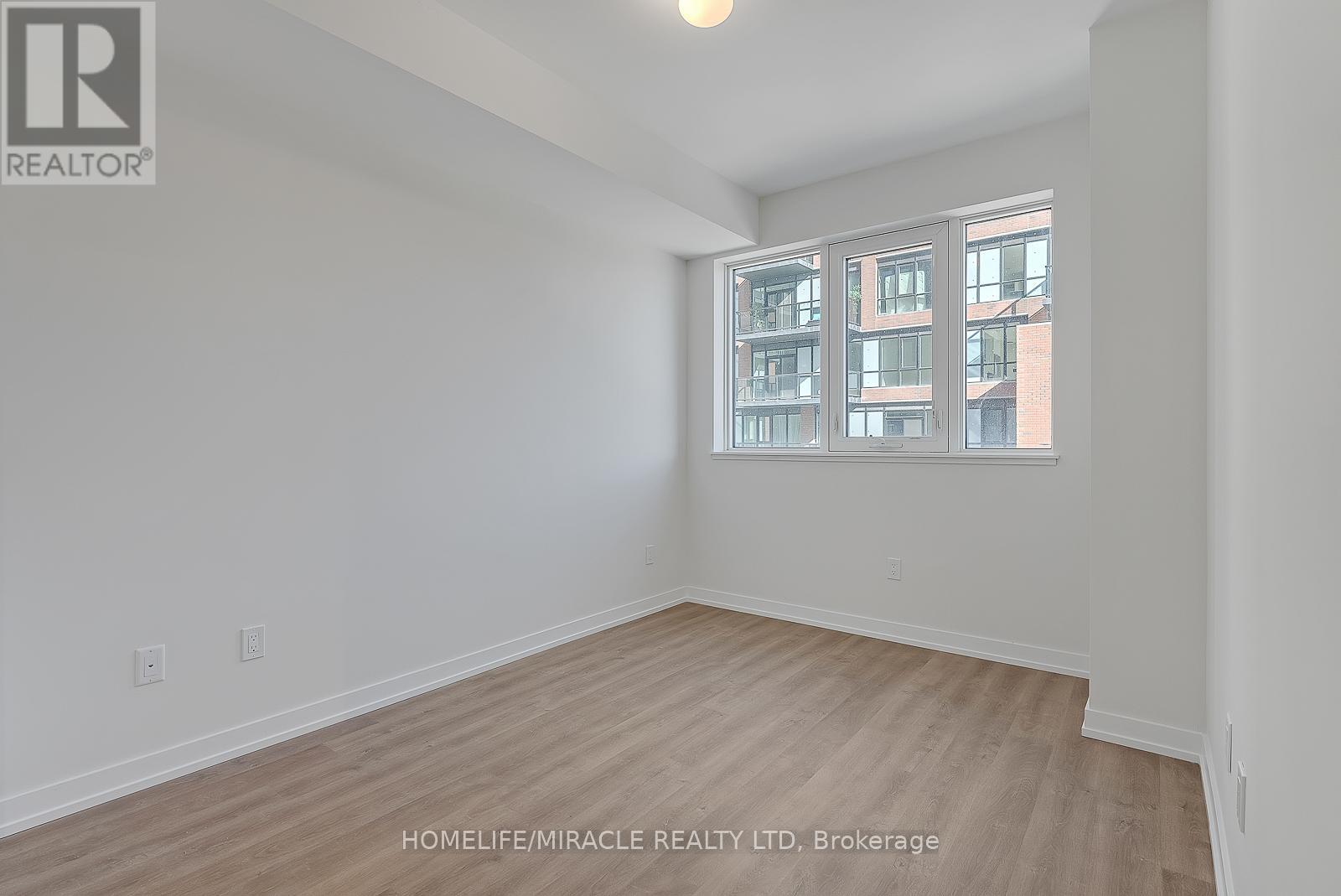 311 - 2300 St. Clair Avenue W, Toronto, Ontario  M6N 0B3 - Photo 13 - W13108374