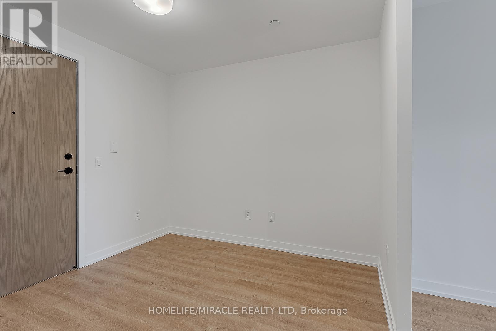 311 - 2300 St. Clair Avenue W, Toronto, Ontario  M6N 0B3 - Photo 4 - W13108374