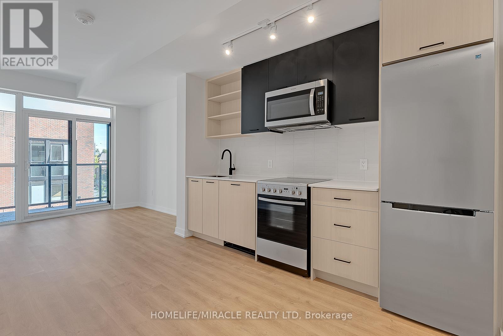 311 - 2300 St. Clair Avenue W, Toronto, Ontario  M6N 0B3 - Photo 6 - W13108374