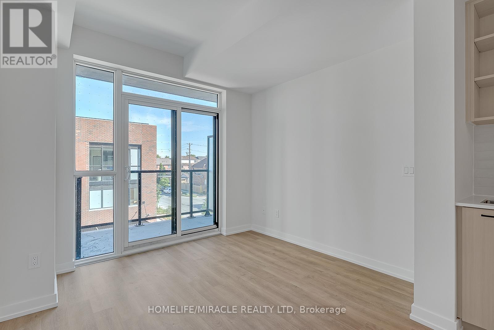 311 - 2300 St. Clair Avenue W, Toronto, Ontario  M6N 0B3 - Photo 9 - W13108374
