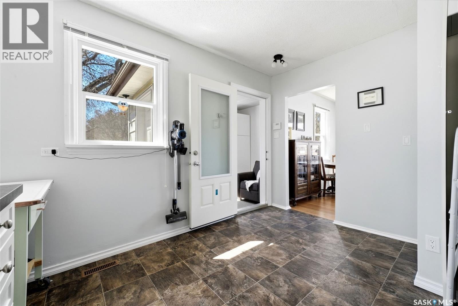 234 Broadway Avenue, Regina, Saskatchewan  S4N 1B3 - Photo 14 - SK035431