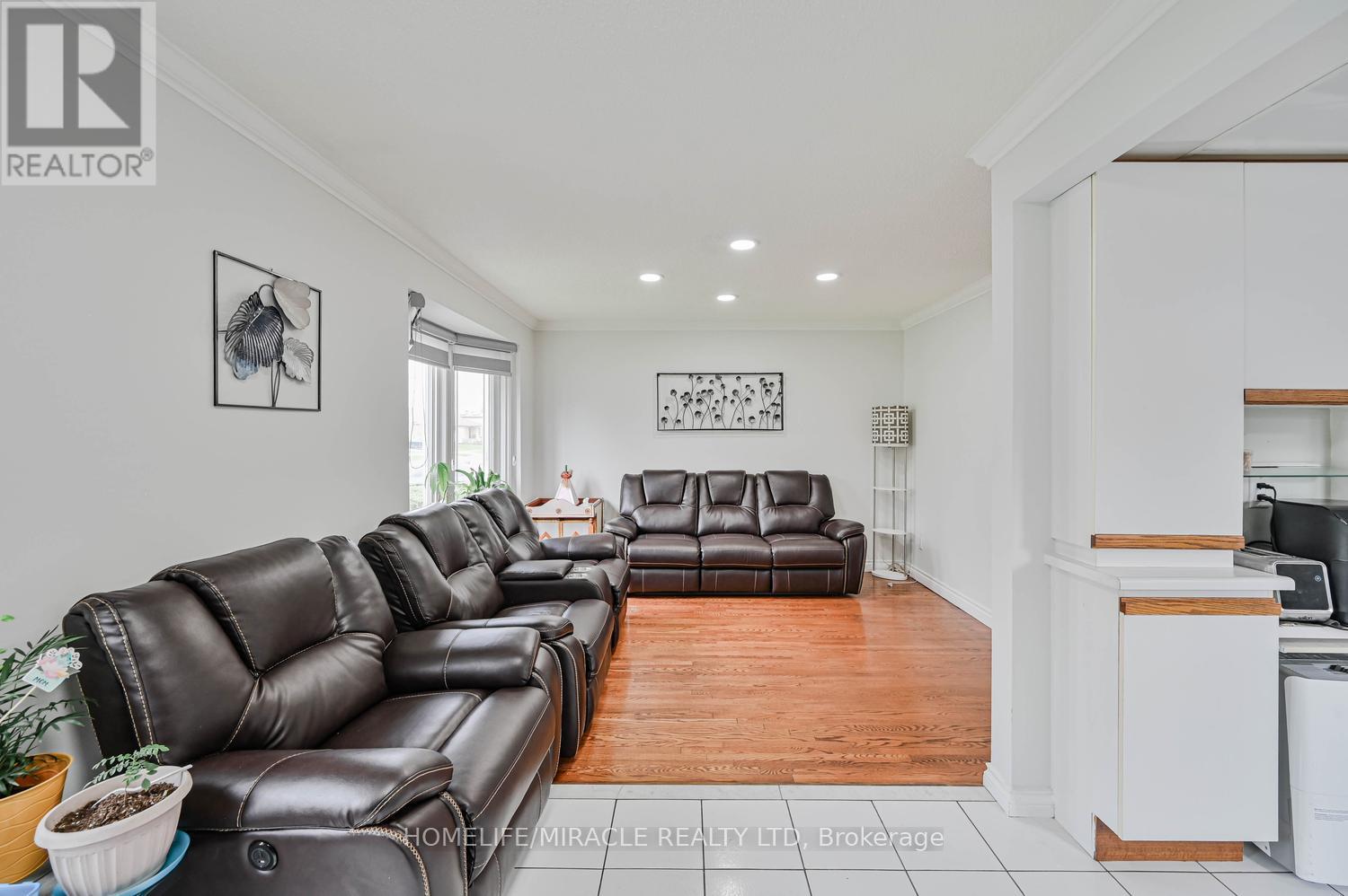 92 Taysham Crescent, Toronto, Ontario  M9V 1X3 - Photo 12 - W13107720