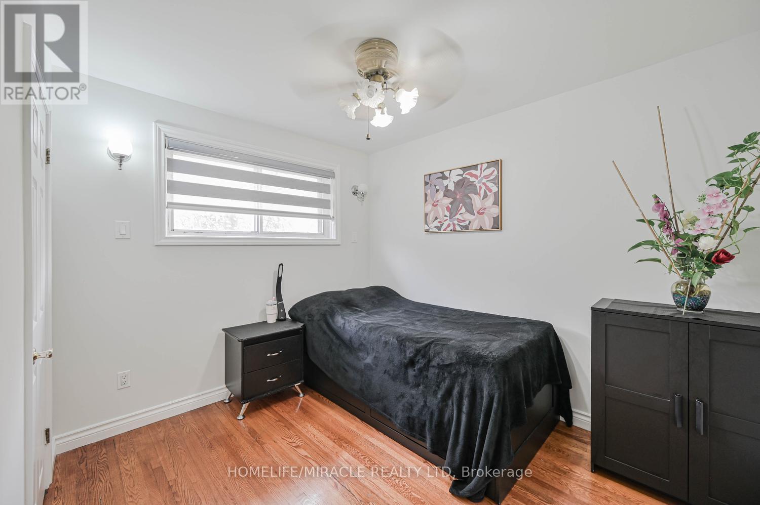 92 Taysham Crescent, Toronto, Ontario  M9V 1X3 - Photo 25 - W13107720