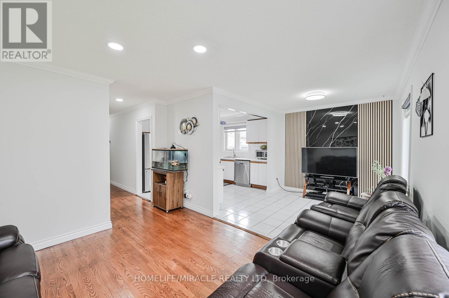 92 Taysham Crescent, Toronto, Ontario  M9V 1X3 - Photo 13 - W13107720