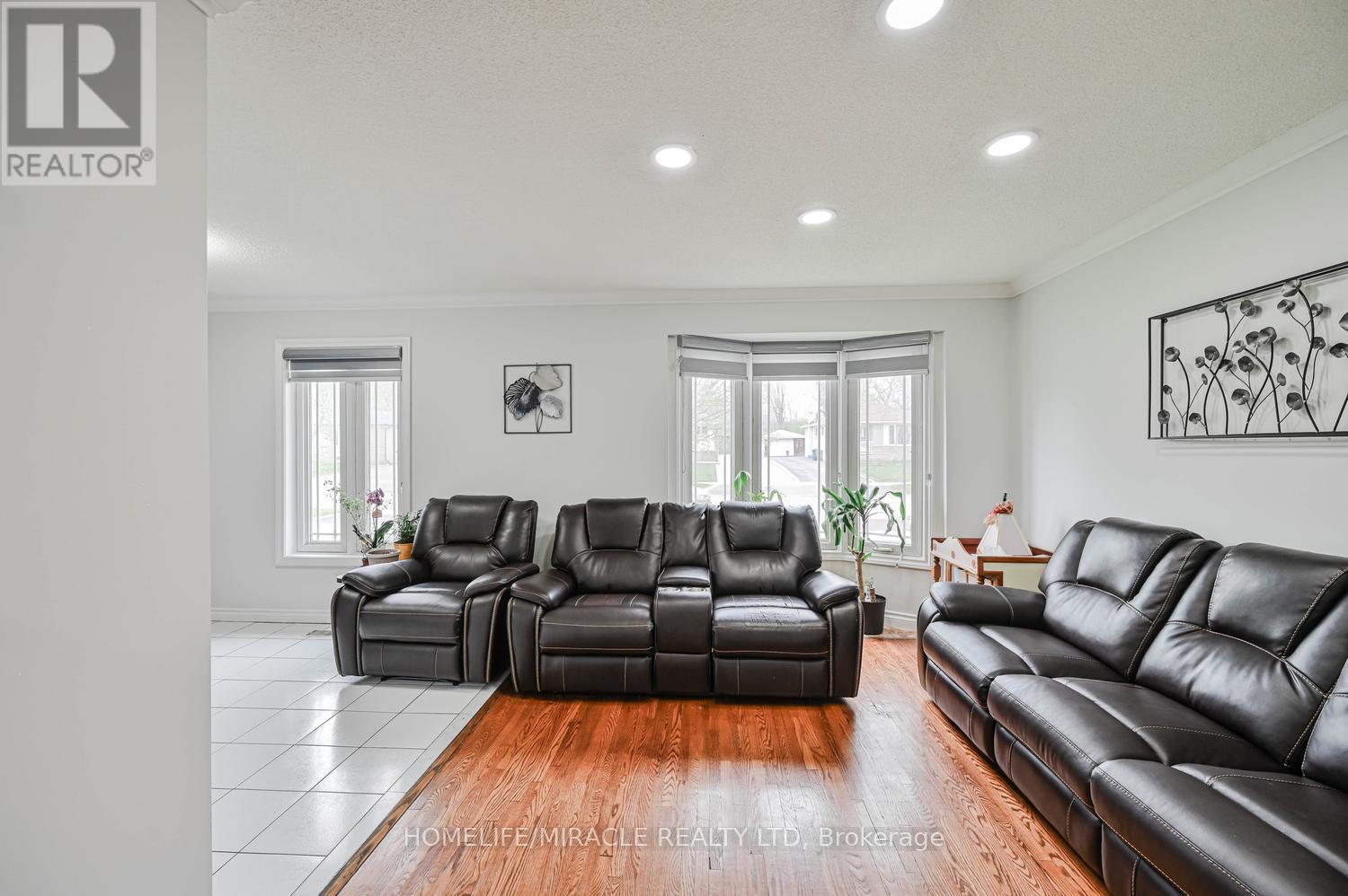 92 Taysham Crescent, Toronto, Ontario  M9V 1X3 - Photo 15 - W13107720