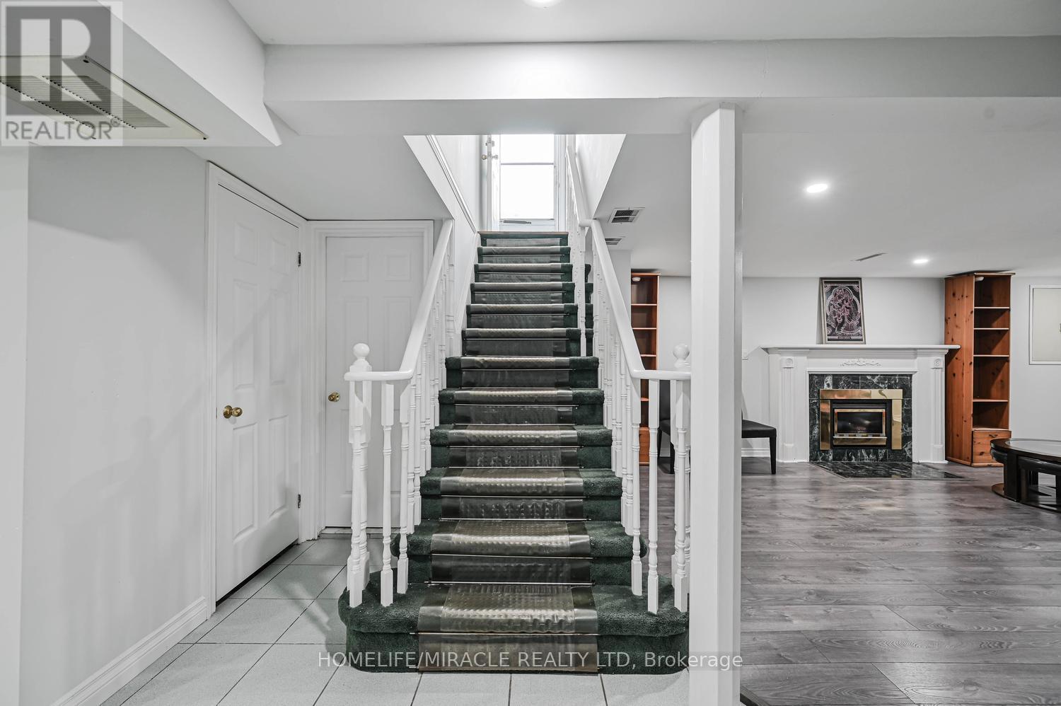 92 Taysham Crescent, Toronto, Ontario  M9V 1X3 - Photo 28 - W13107720