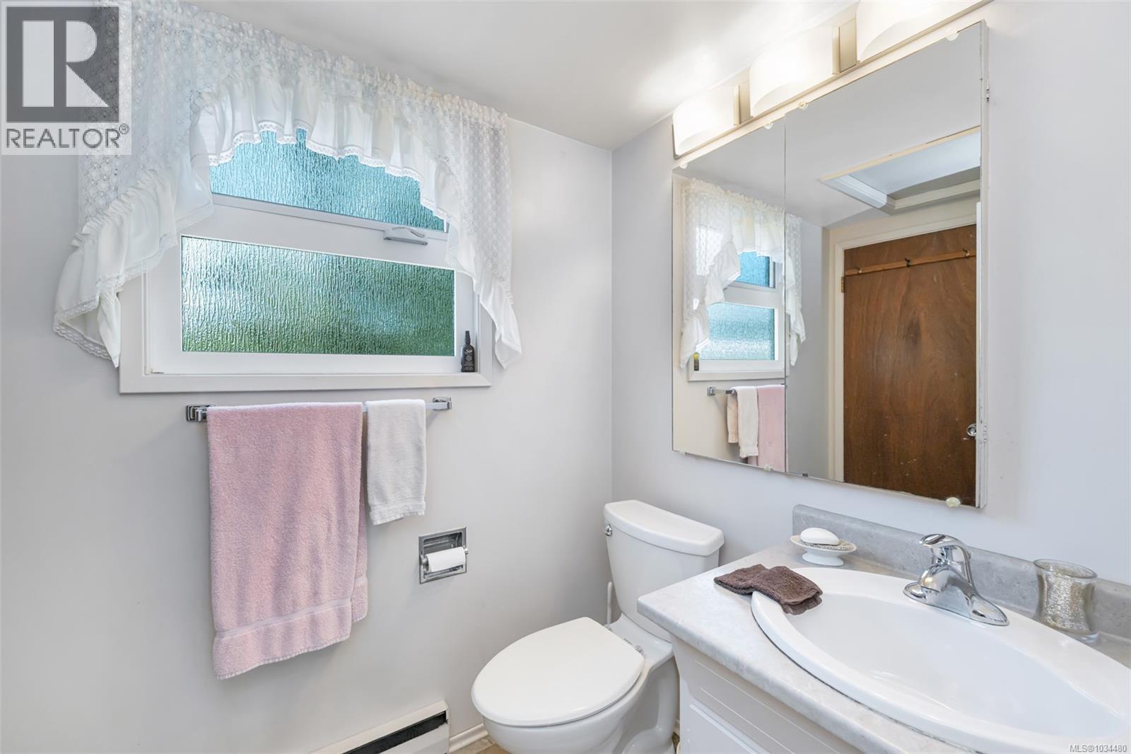 989 Abbey Rd, Saanich, British Columbia  V8Y 1L1 - Photo 17 - 1034480