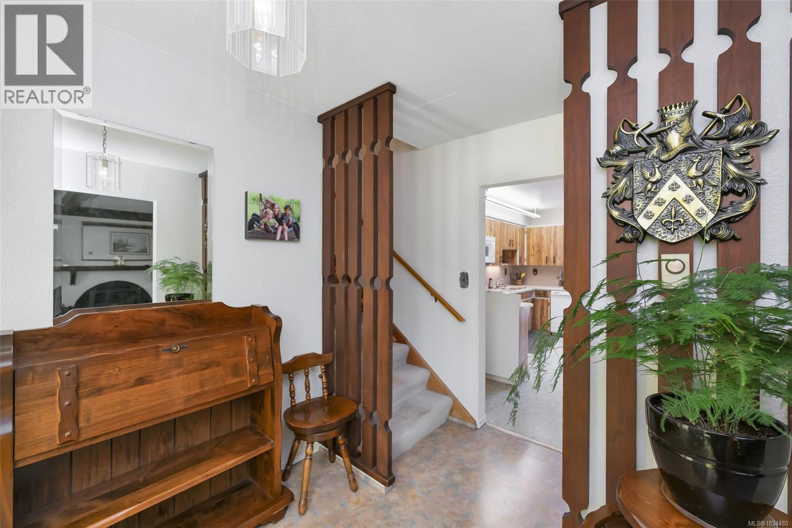989 Abbey Rd, Saanich, British Columbia  V8Y 1L1 - Photo 20 - 1034480