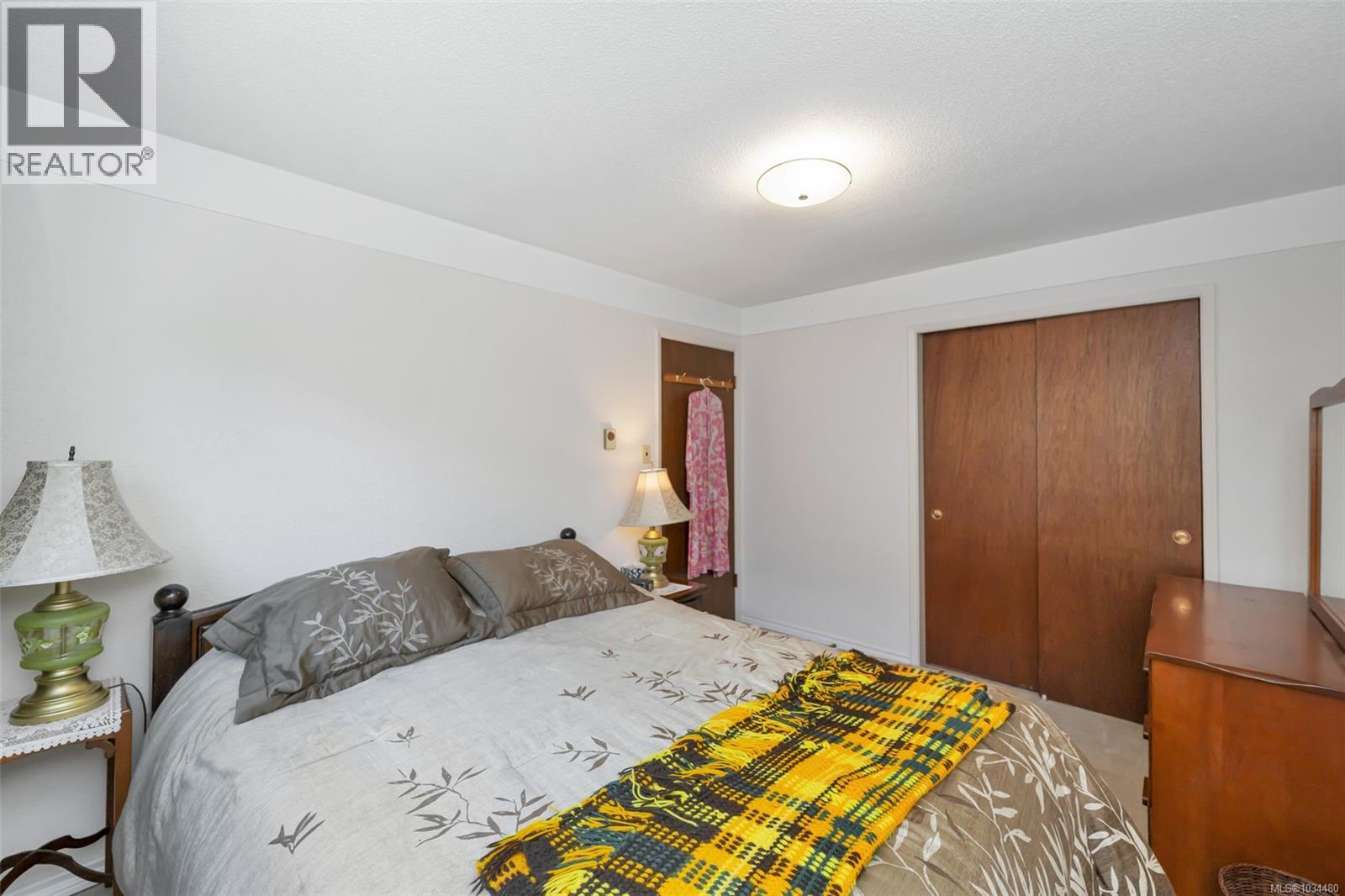 989 Abbey Rd, Saanich, British Columbia  V8Y 1L1 - Photo 22 - 1034480