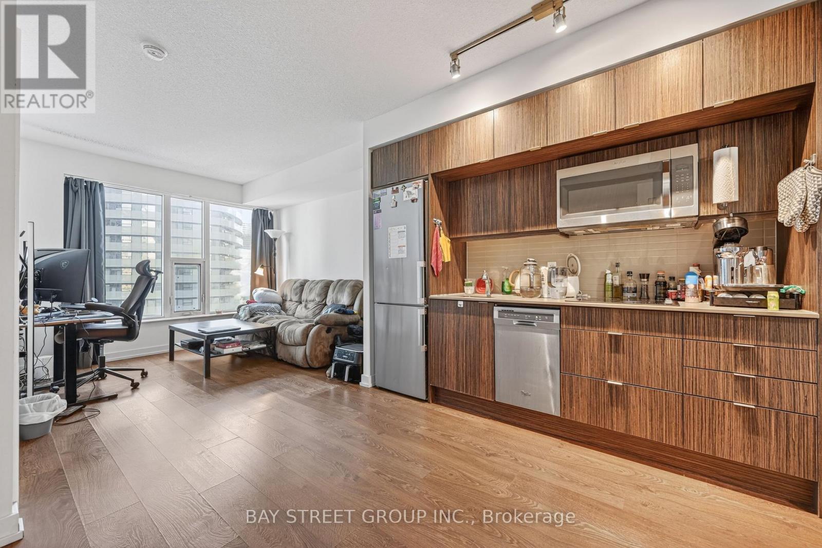 1002 - 10 York Street, Toronto, Ontario  M5J 2Z2 - Photo 13 - C13051028