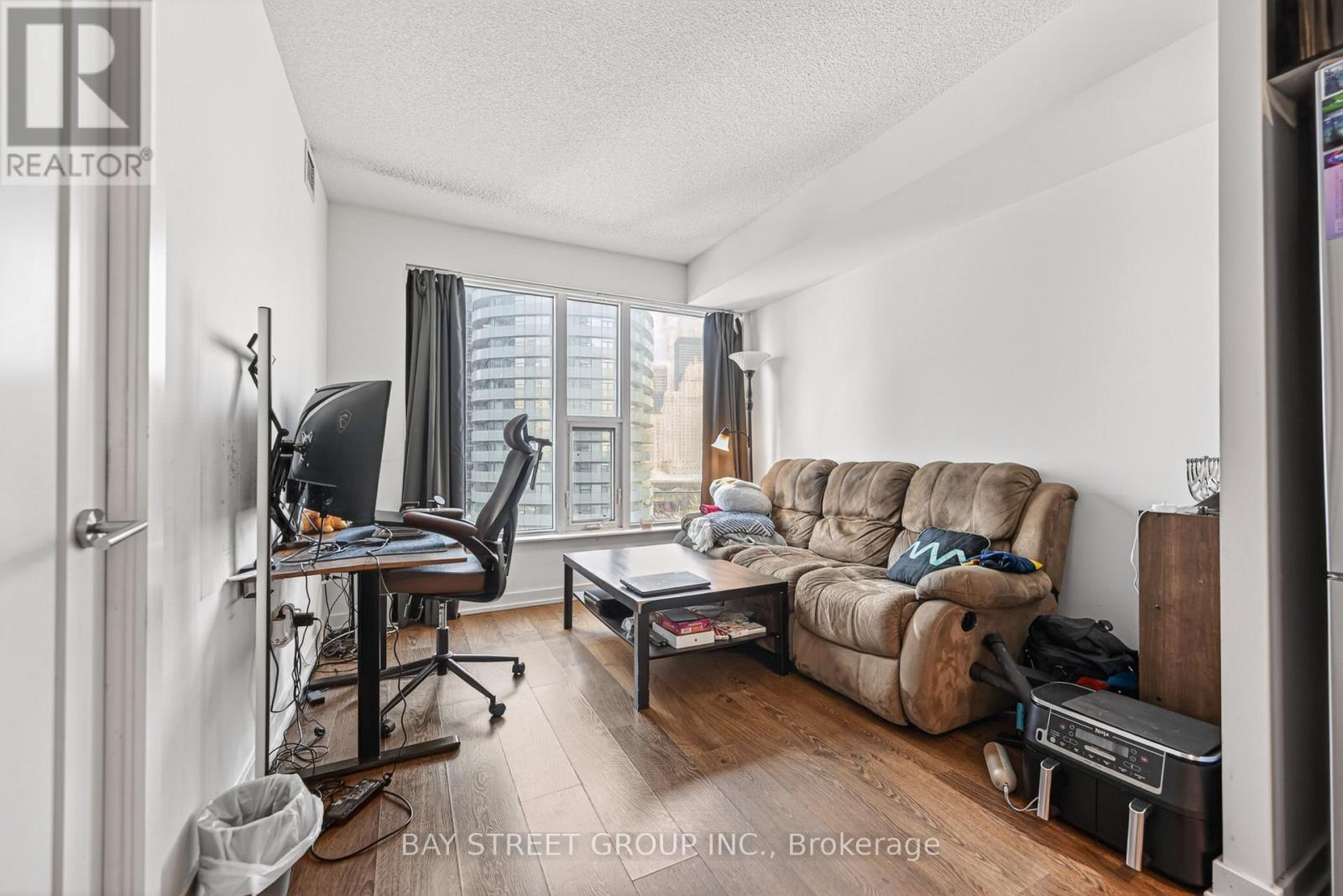 1002 - 10 York Street, Toronto, Ontario  M5J 2Z2 - Photo 14 - C13051028
